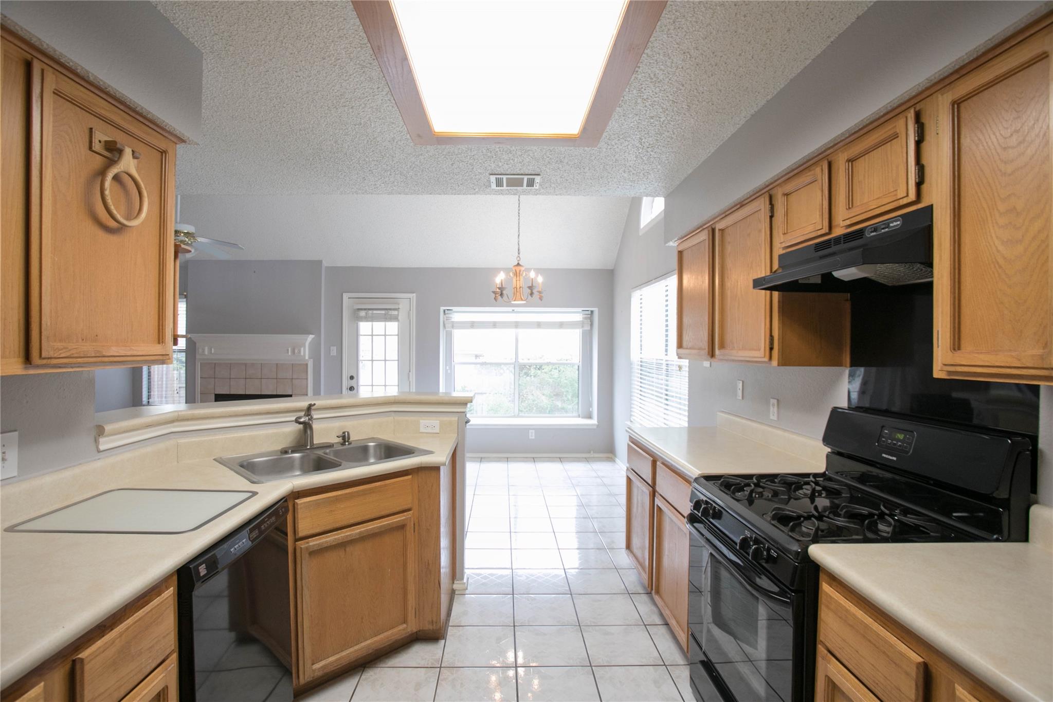 10639 Carovilli DR, Austin, TX 78748 photo 3