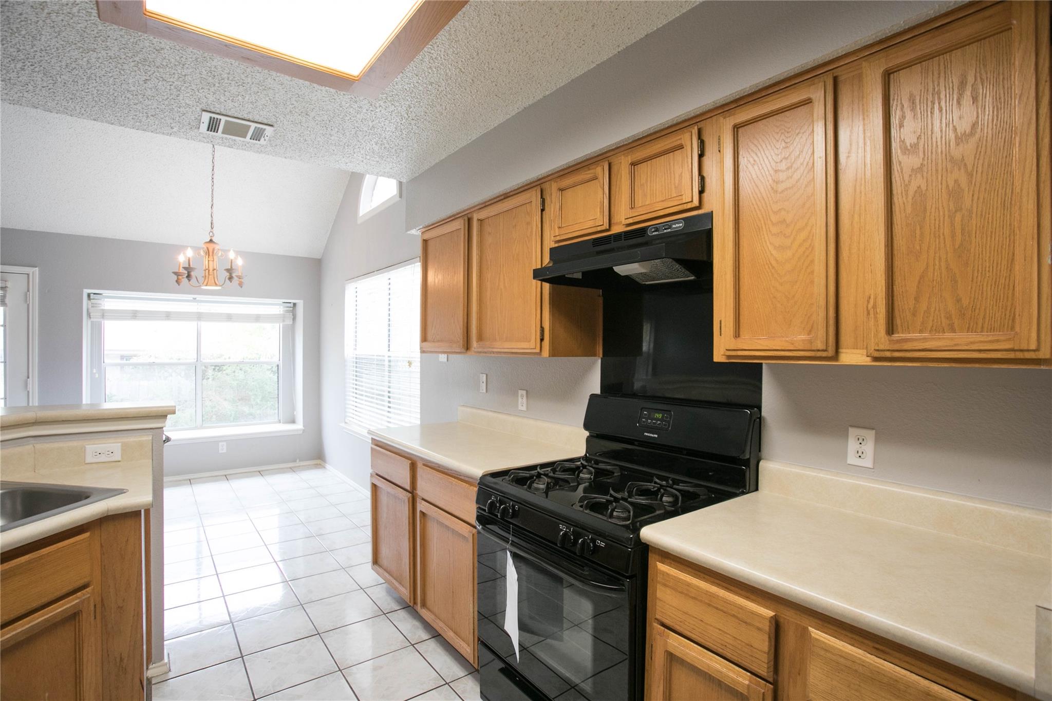 10639 Carovilli DR, Austin, TX 78748 photo 5