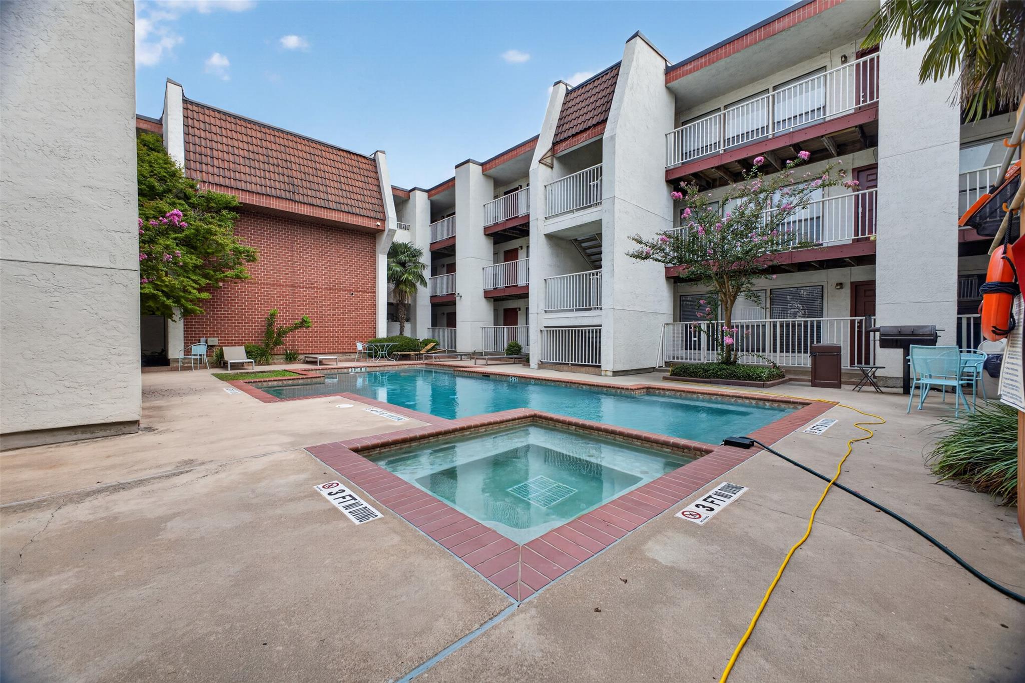 3115 Helms ST #314, Austin, TX 78705 photo 2
