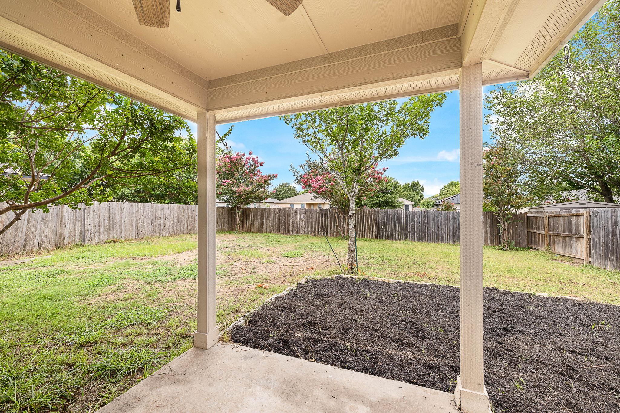 602 Creston ST, Hutto, TX 78634 photo 5