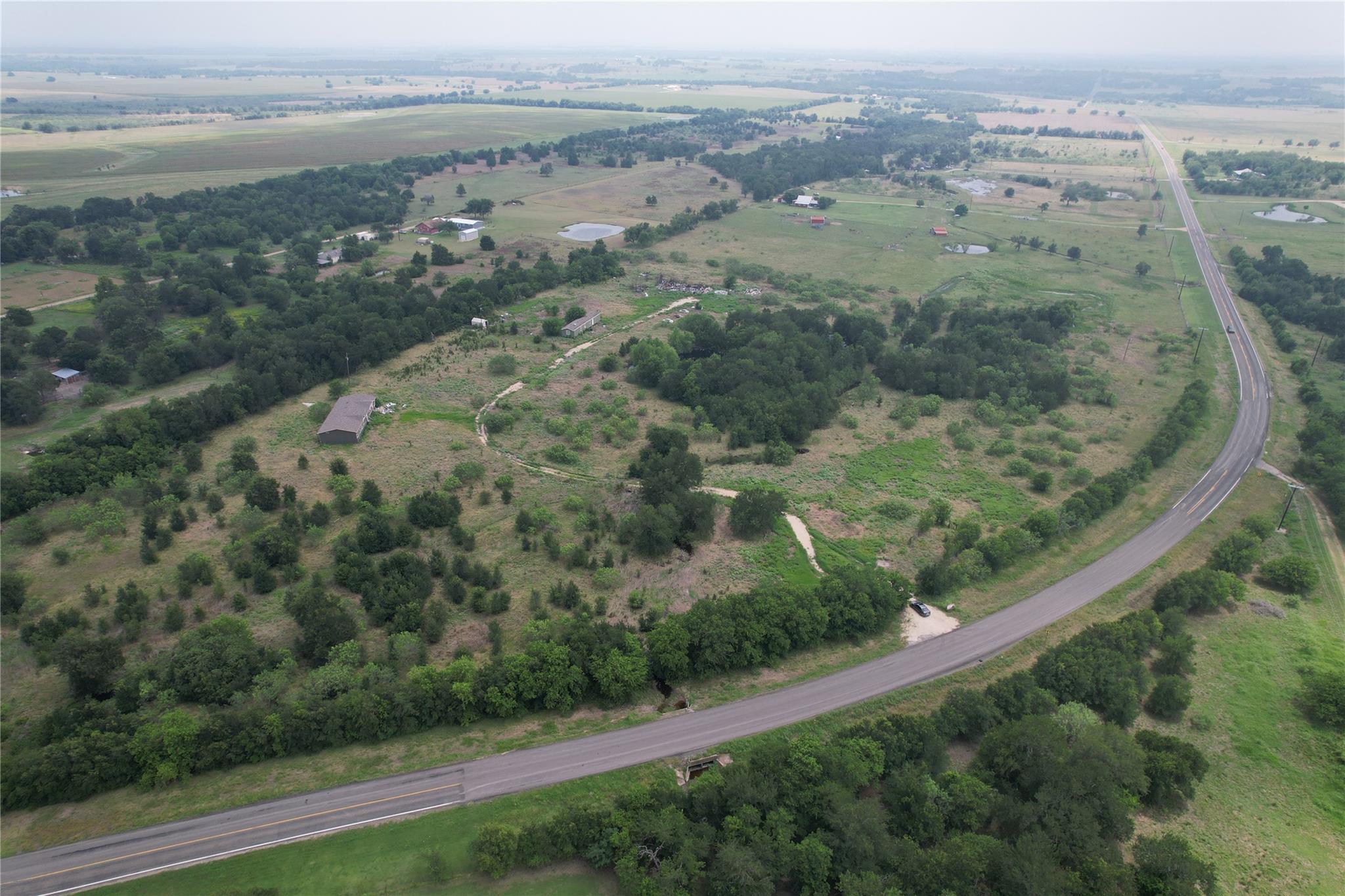 240 Cummings RD, Thorndale, TX 76577 photo 3