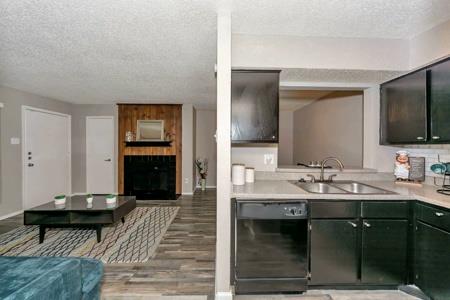 500 Loop 820 #1207, Arlington, TX 76112 photo 5