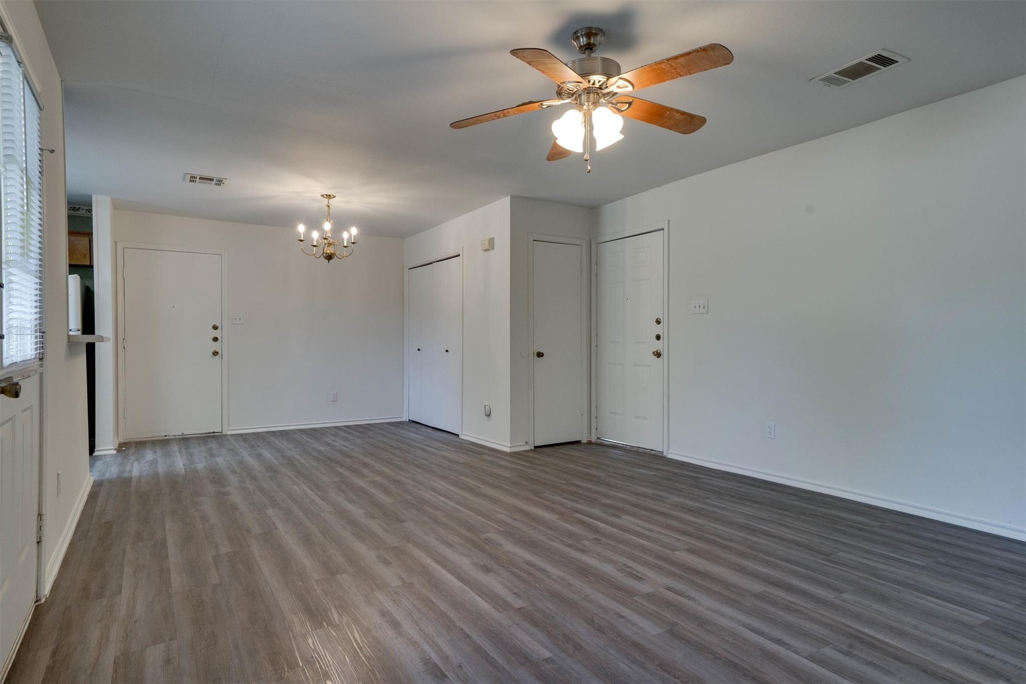 1720 Rawhide LOOP, Round Rock, TX 78681 photo 3
