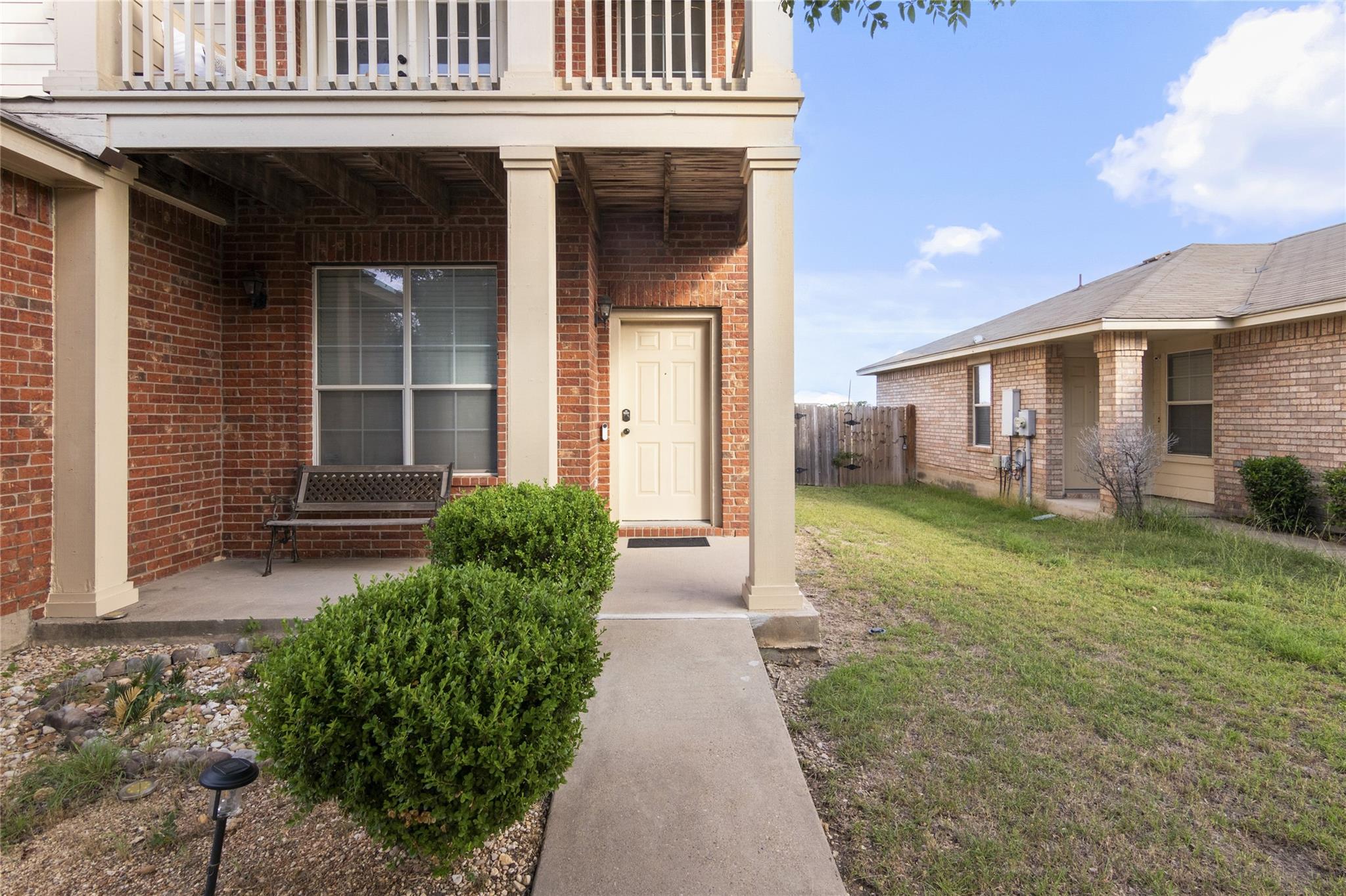 13524 Lyndon B Johnson ST, Manor, TX 78653 photo 4
