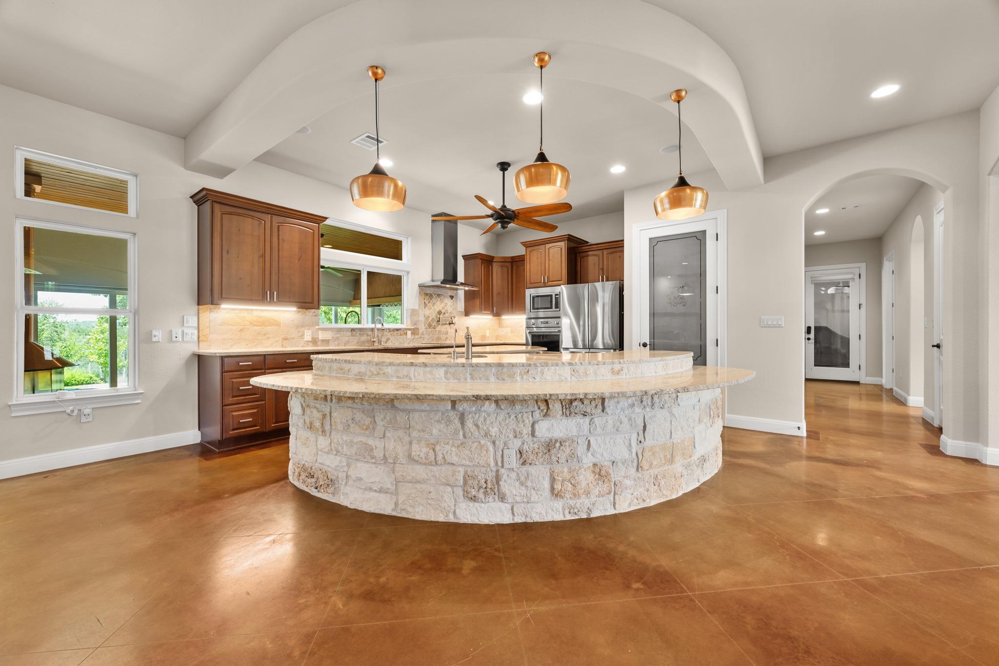 1012 Quail Ridge DR, Dripping Springs, TX 78620 photo 4