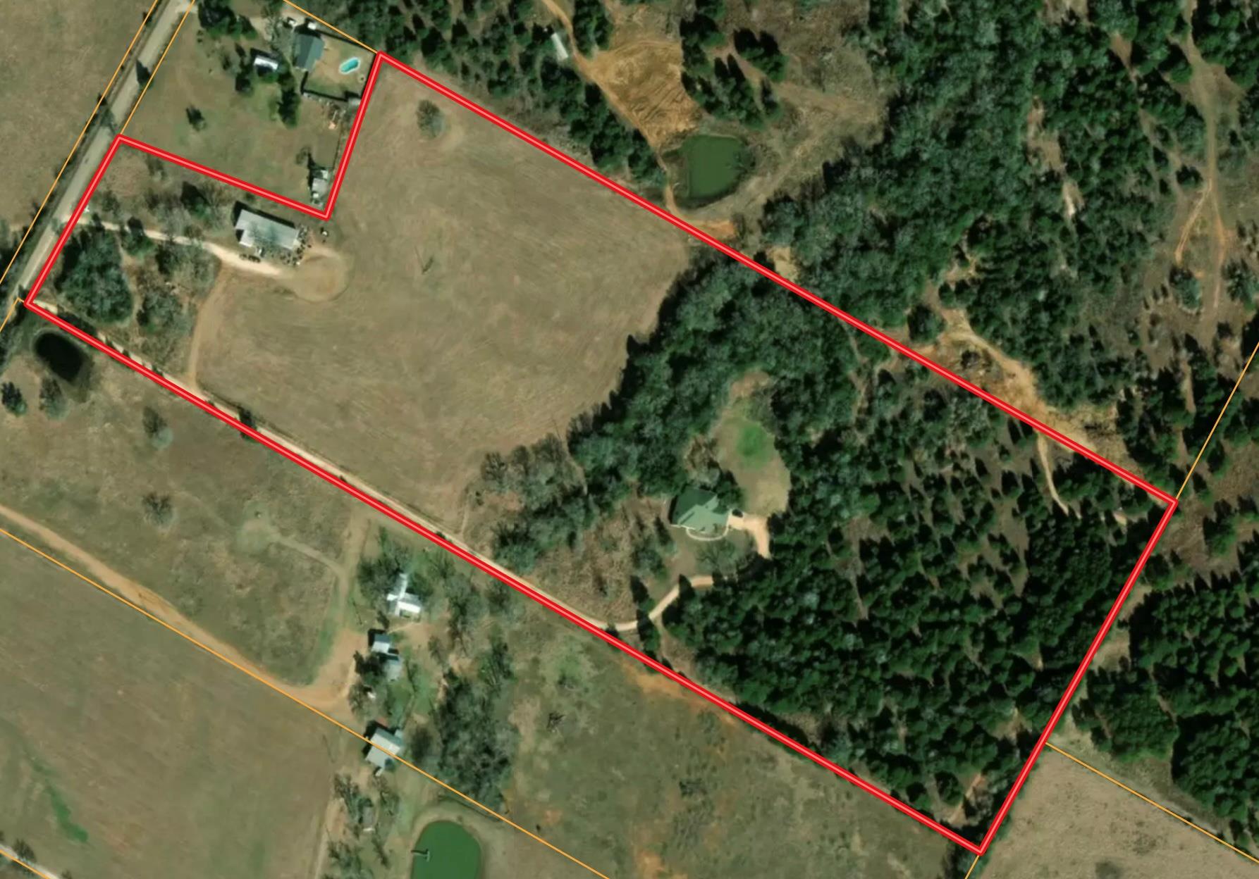 741 Knobbs RD, McDade, TX 78650 photo 2