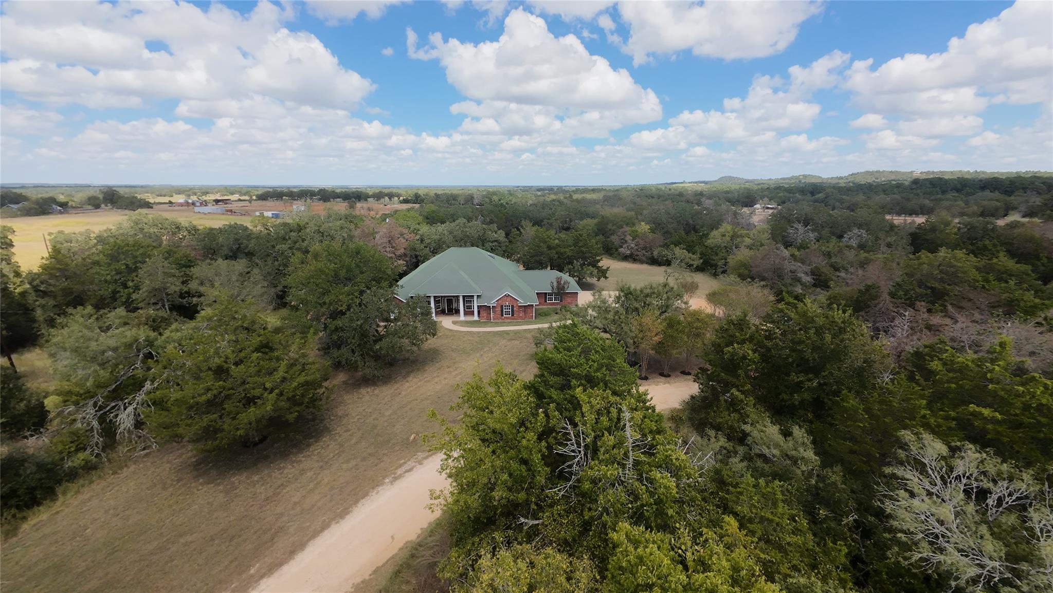 741 Knobbs RD, McDade, TX 78650 photo 3