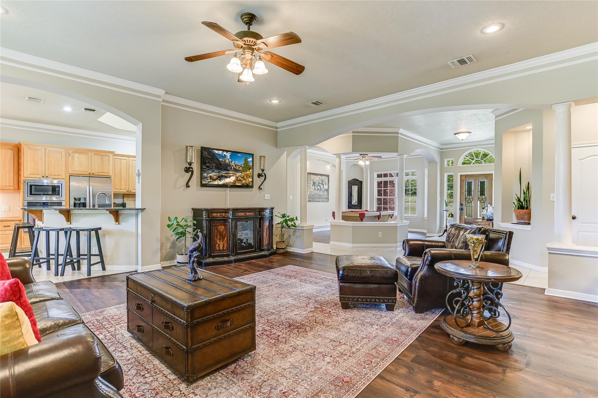 741 Knobbs RD, McDade, TX 78650 photo 5