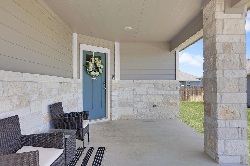 121 Bunting LN, Bertram, TX 78605 photo 3