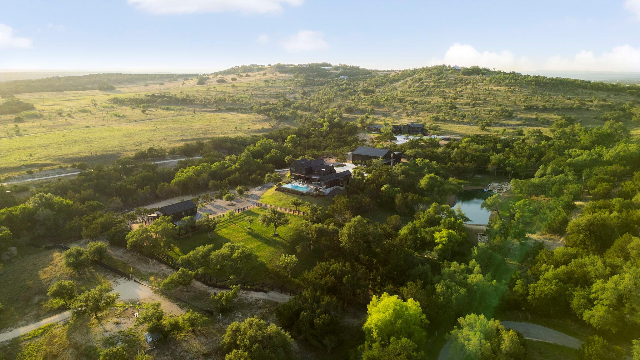 475 Happy TRL, Dripping Springs, TX 78620 photo 4