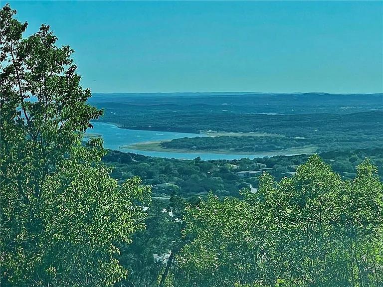 2105 Thurber LN, Leander, TX 78645 photo 5
