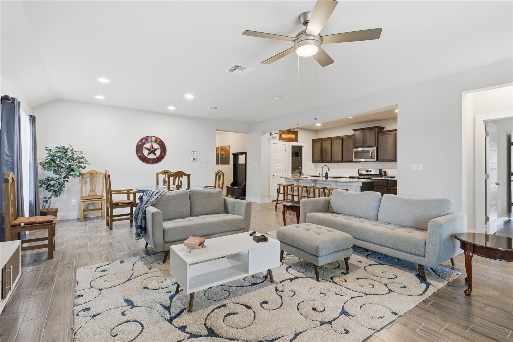 3543 Pauling LOOP, Round Rock, TX 78665 photo 2