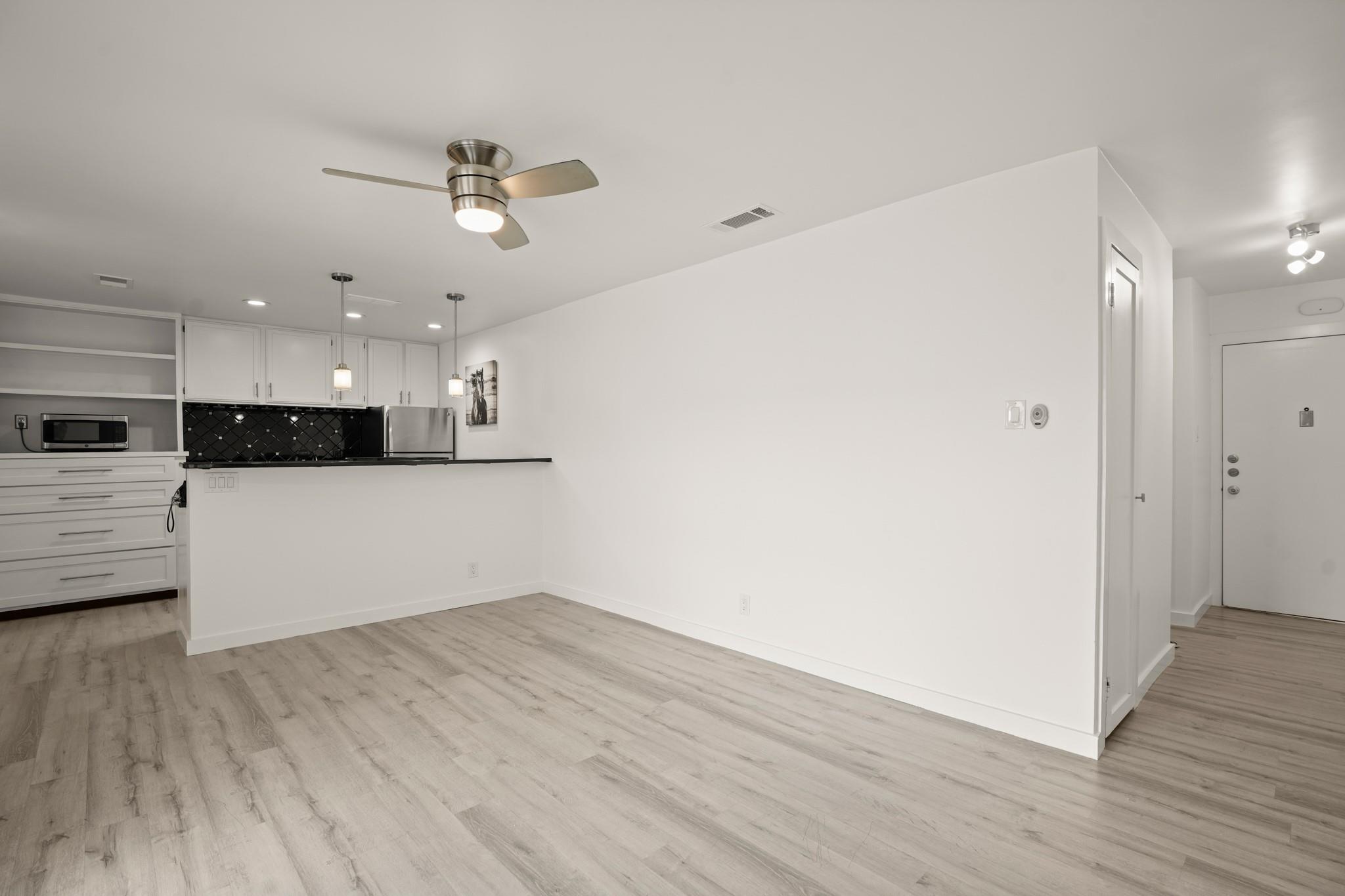 2600 Penny Lane LN #211, Austin, TX 78757 photo 2