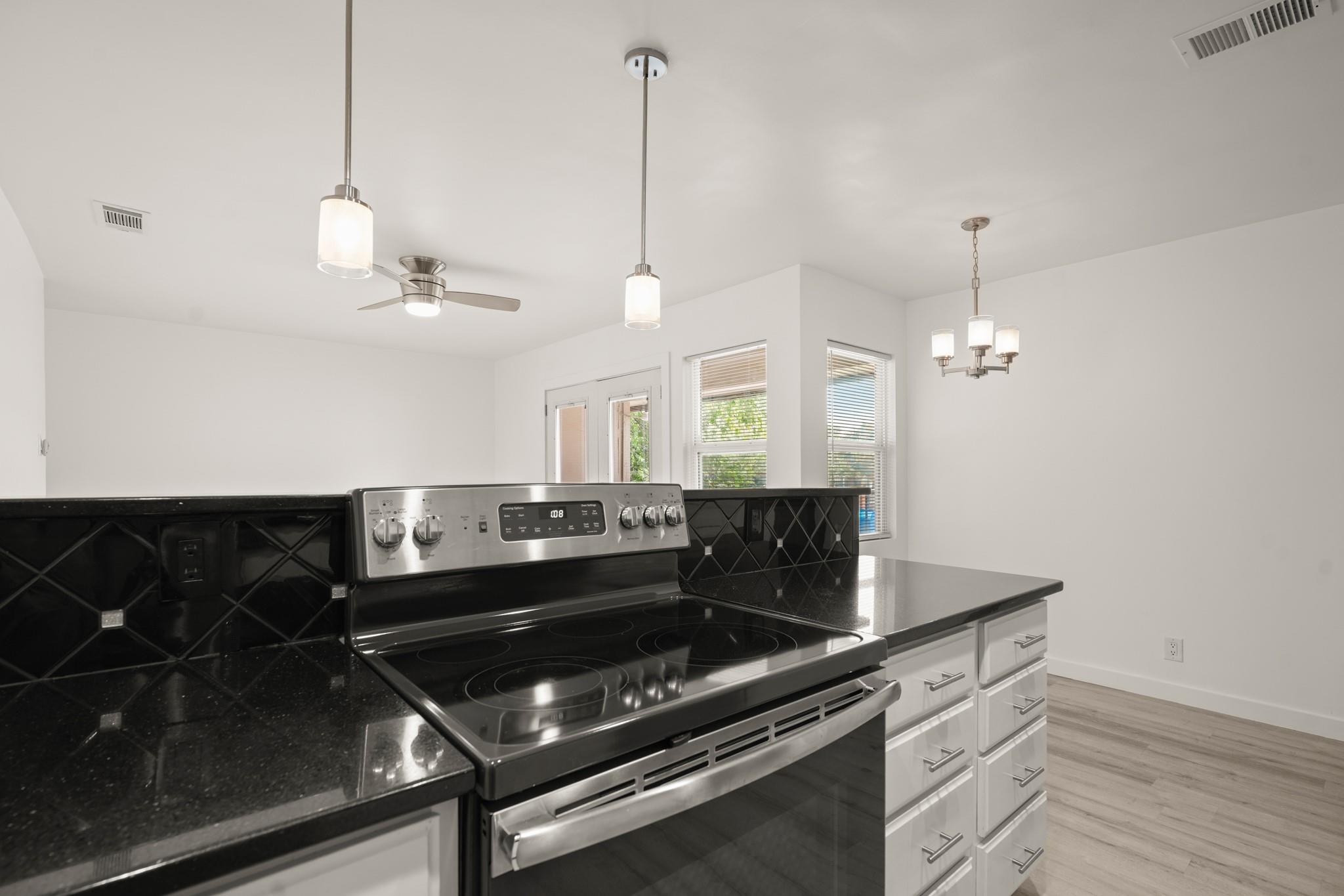 2600 Penny Lane LN #211, Austin, TX 78757 photo 5