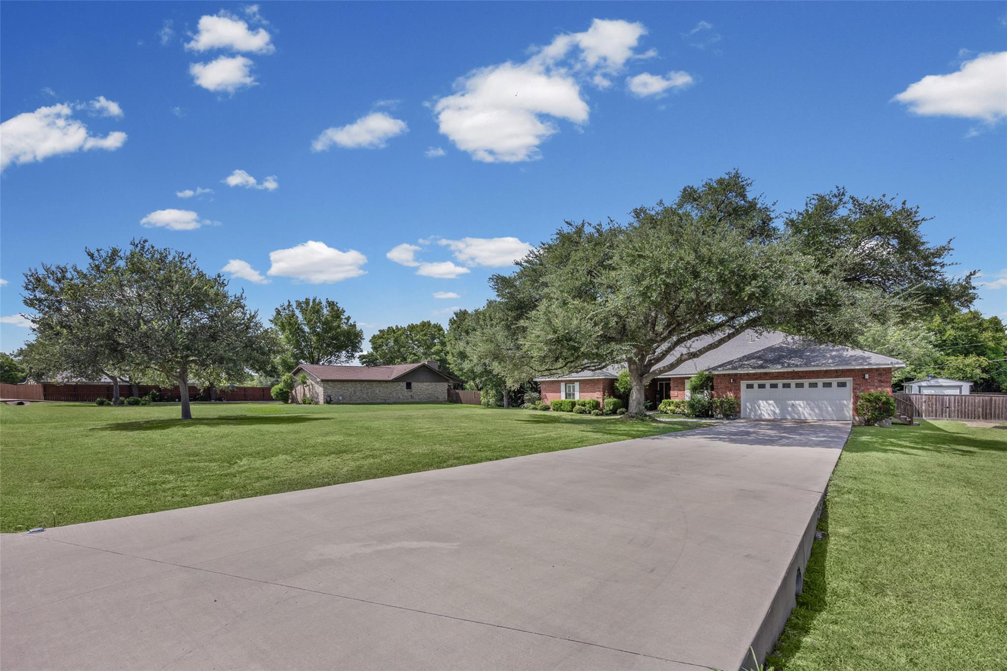 2000 Spinel RD, Pflugerville, TX 78660 photo 2
