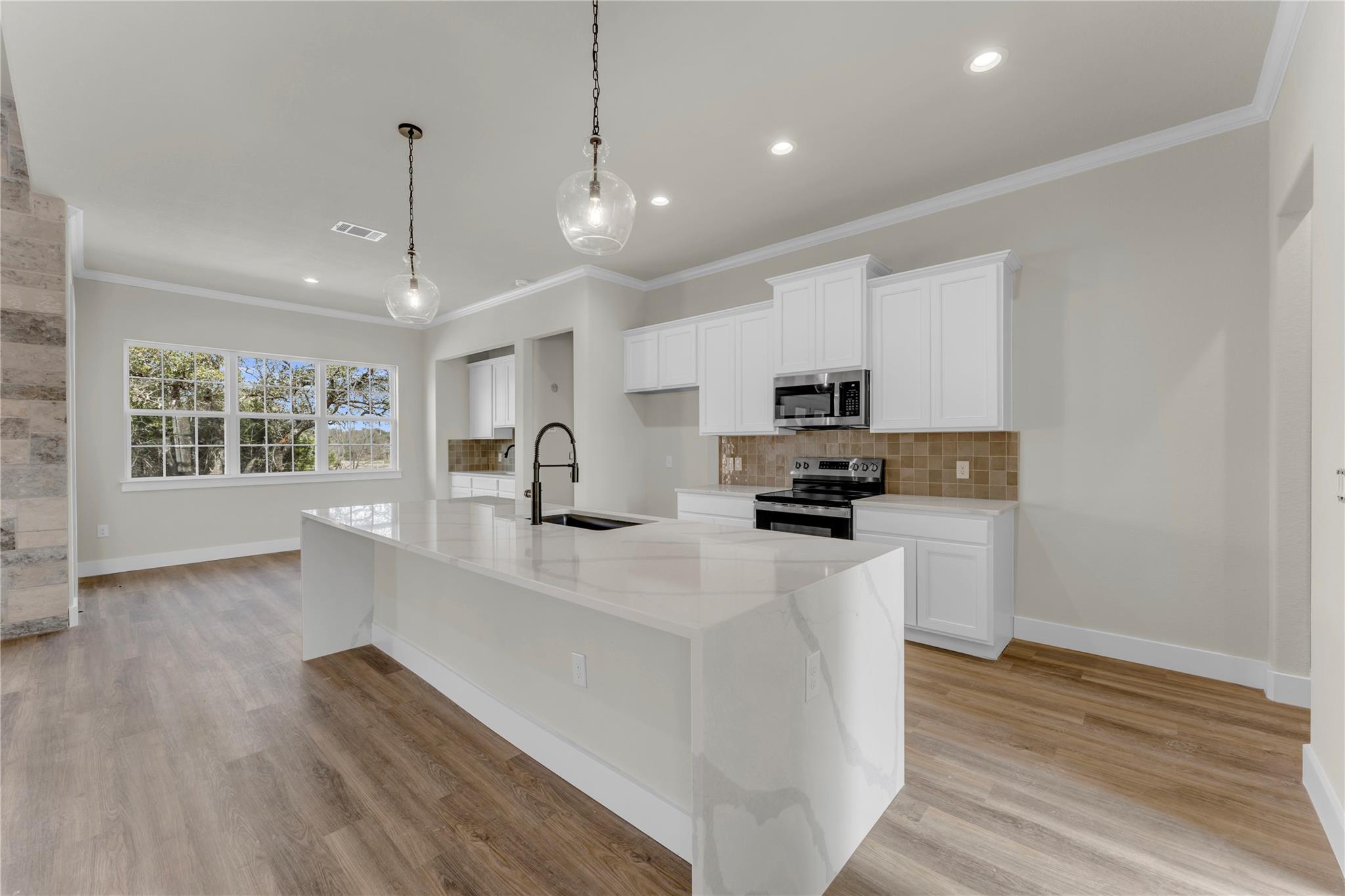 108 Double CIR, Burnet, TX 78611 photo 4