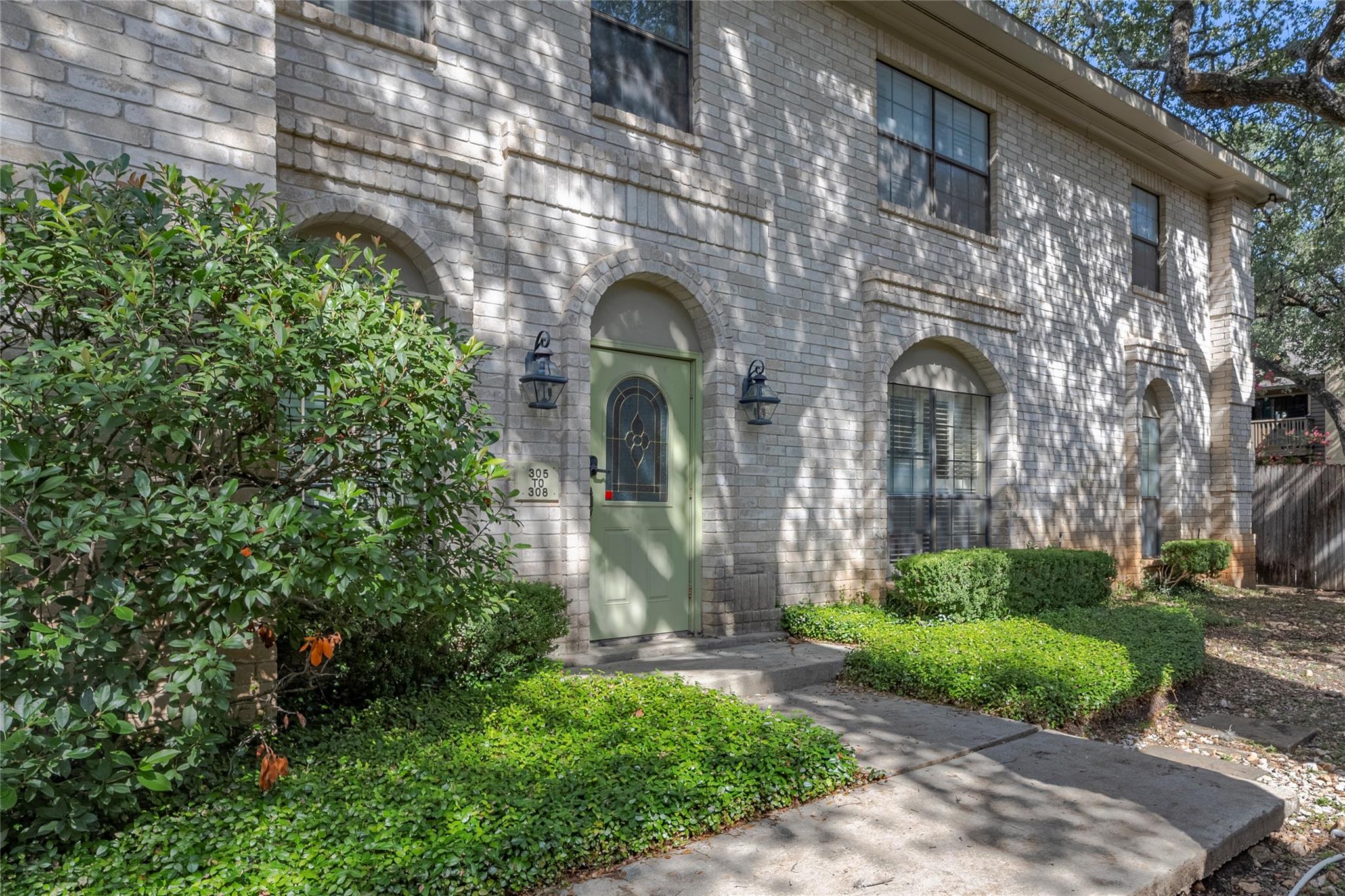 8415 Fredericksburg RD #306, San Antonio, TX 78229 photo 2