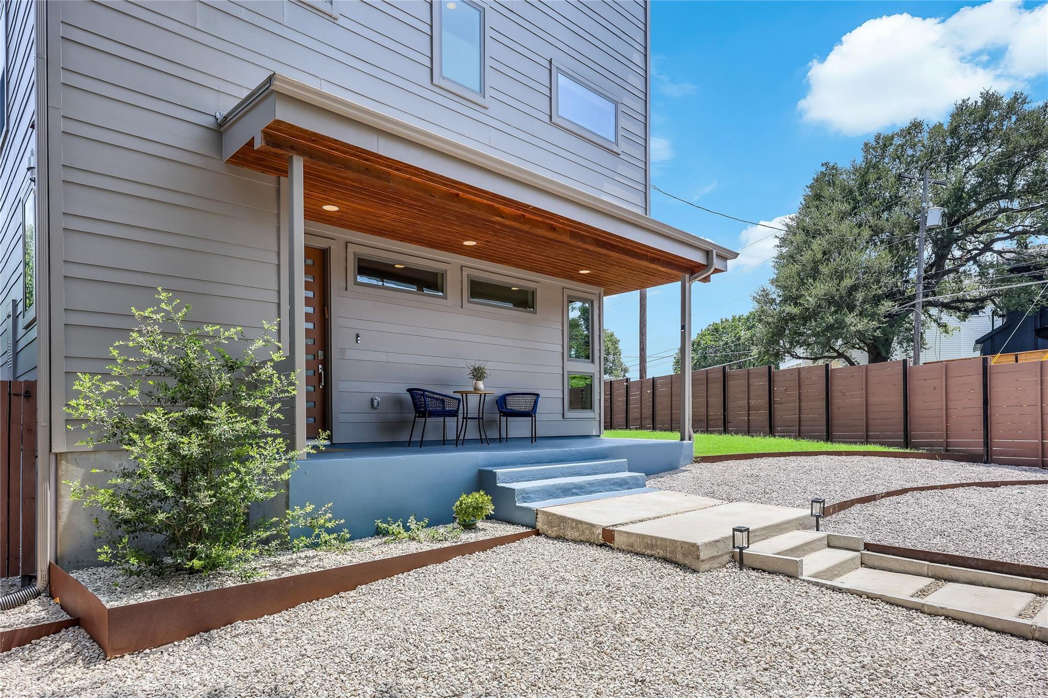 Prospect At East Ninth Garden