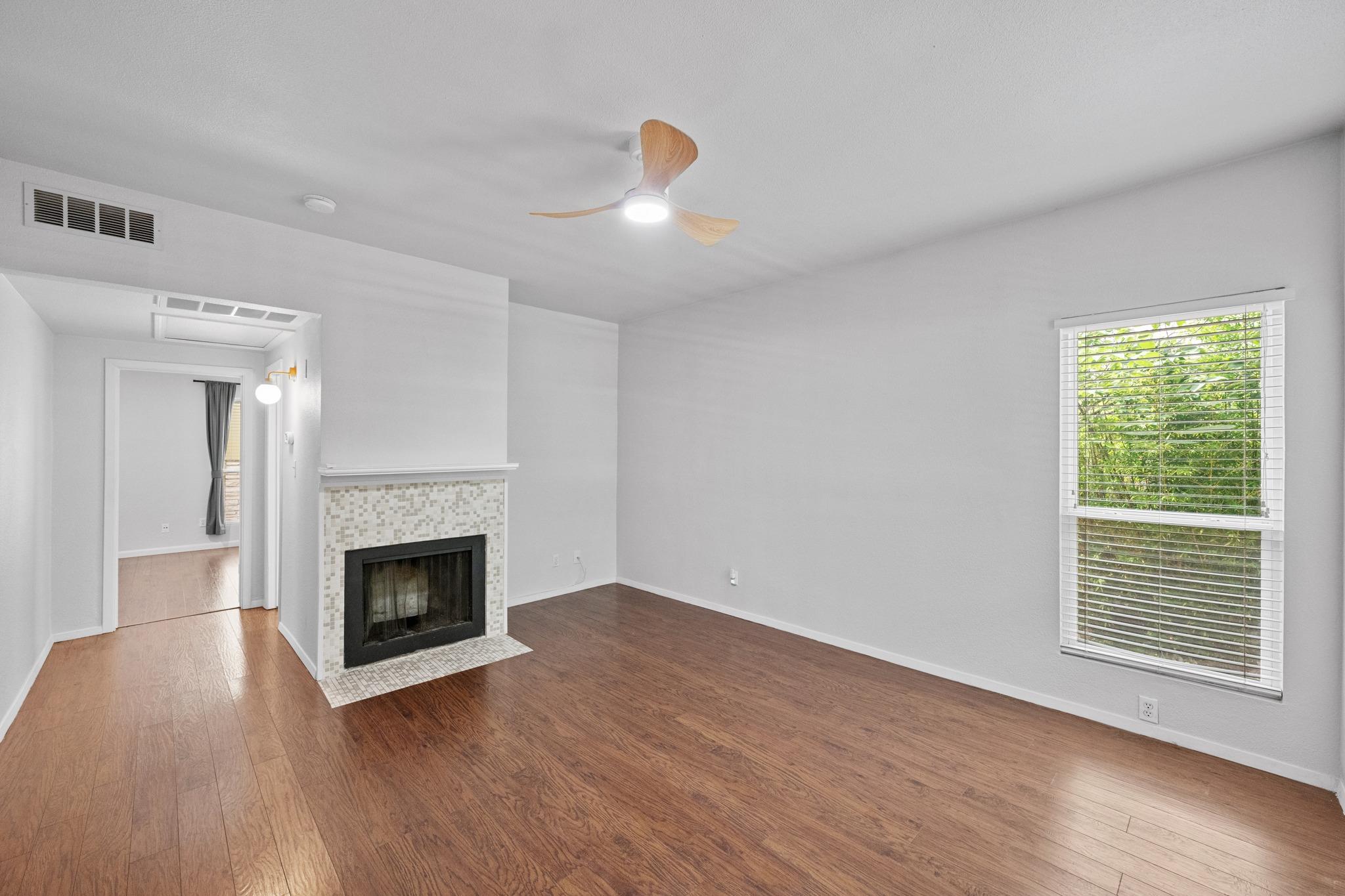 1509 39 1/2 ST #108, Austin, TX 78756 photo 2