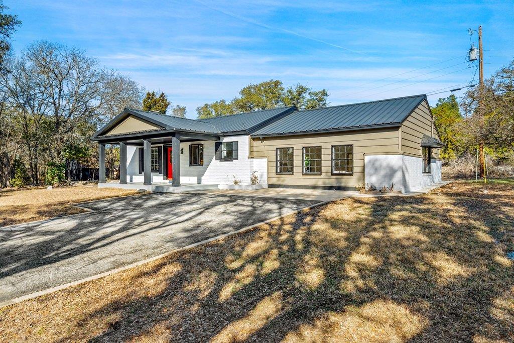 234 Woodcreek DR, Wimberley, TX 78676 photo 4