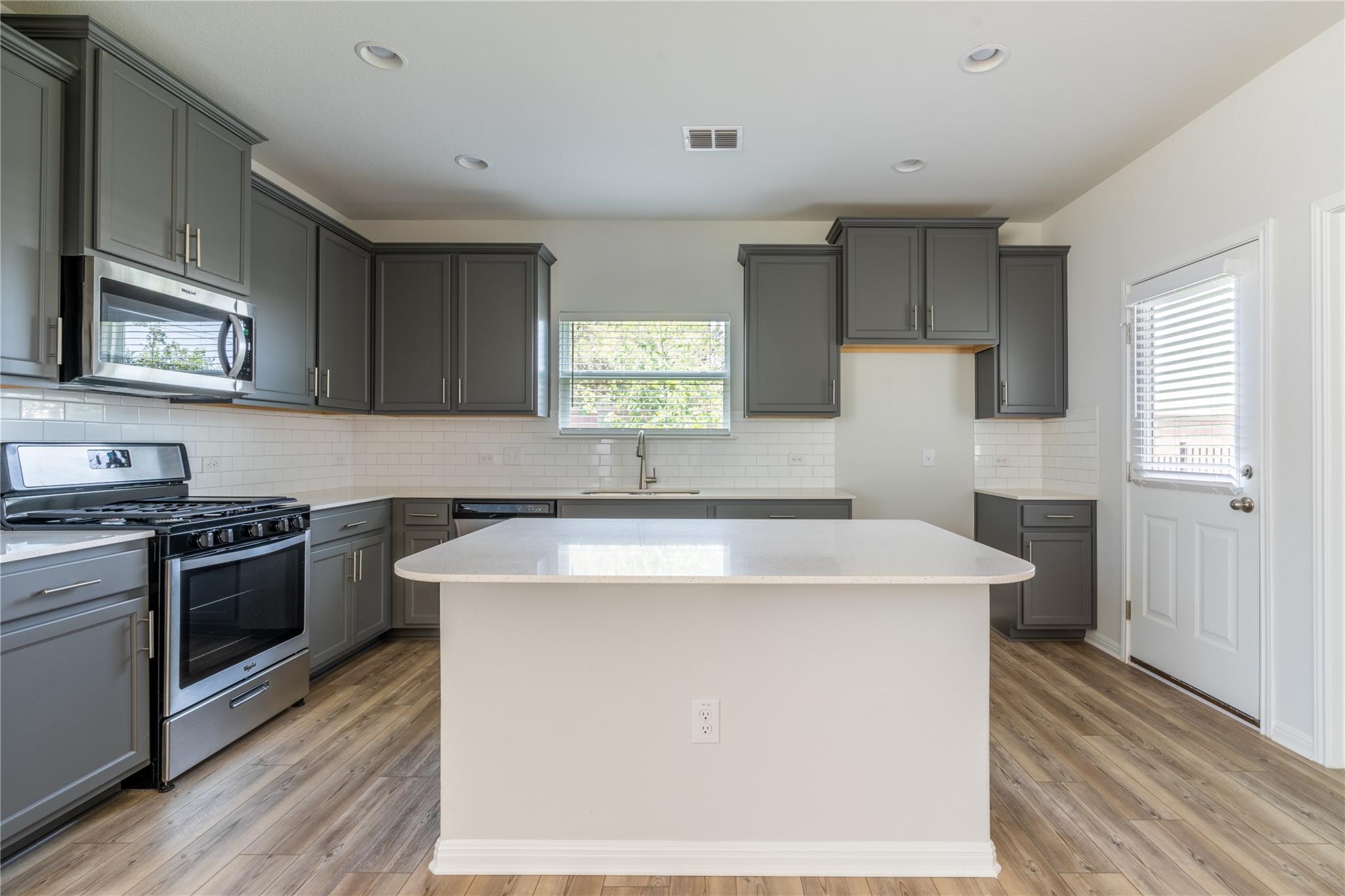 9601 Dawn Pearl DR #21, Austin, TX 78748 photo 5