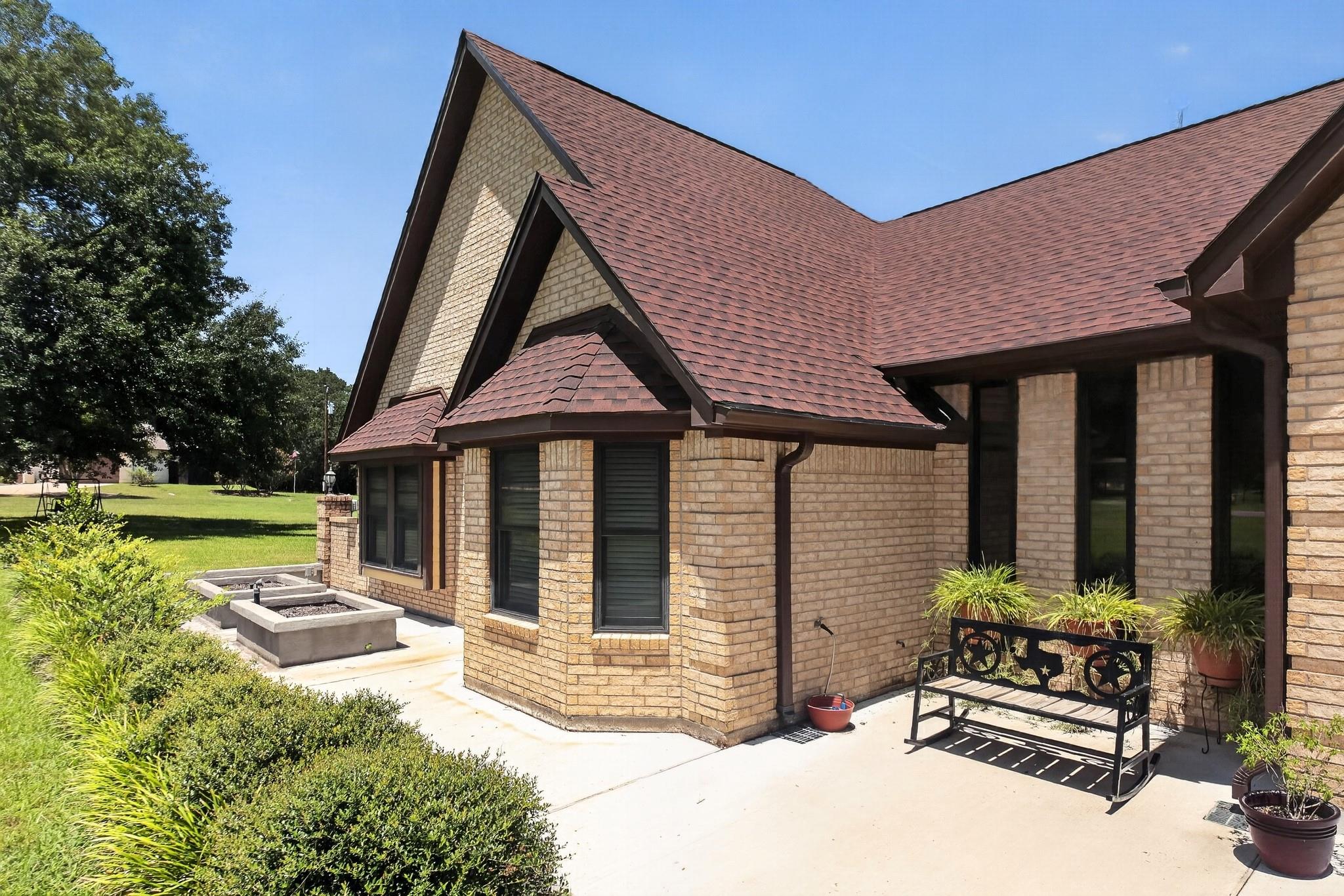 1950 Country Club RD, Brenham, TX 77833 photo 3