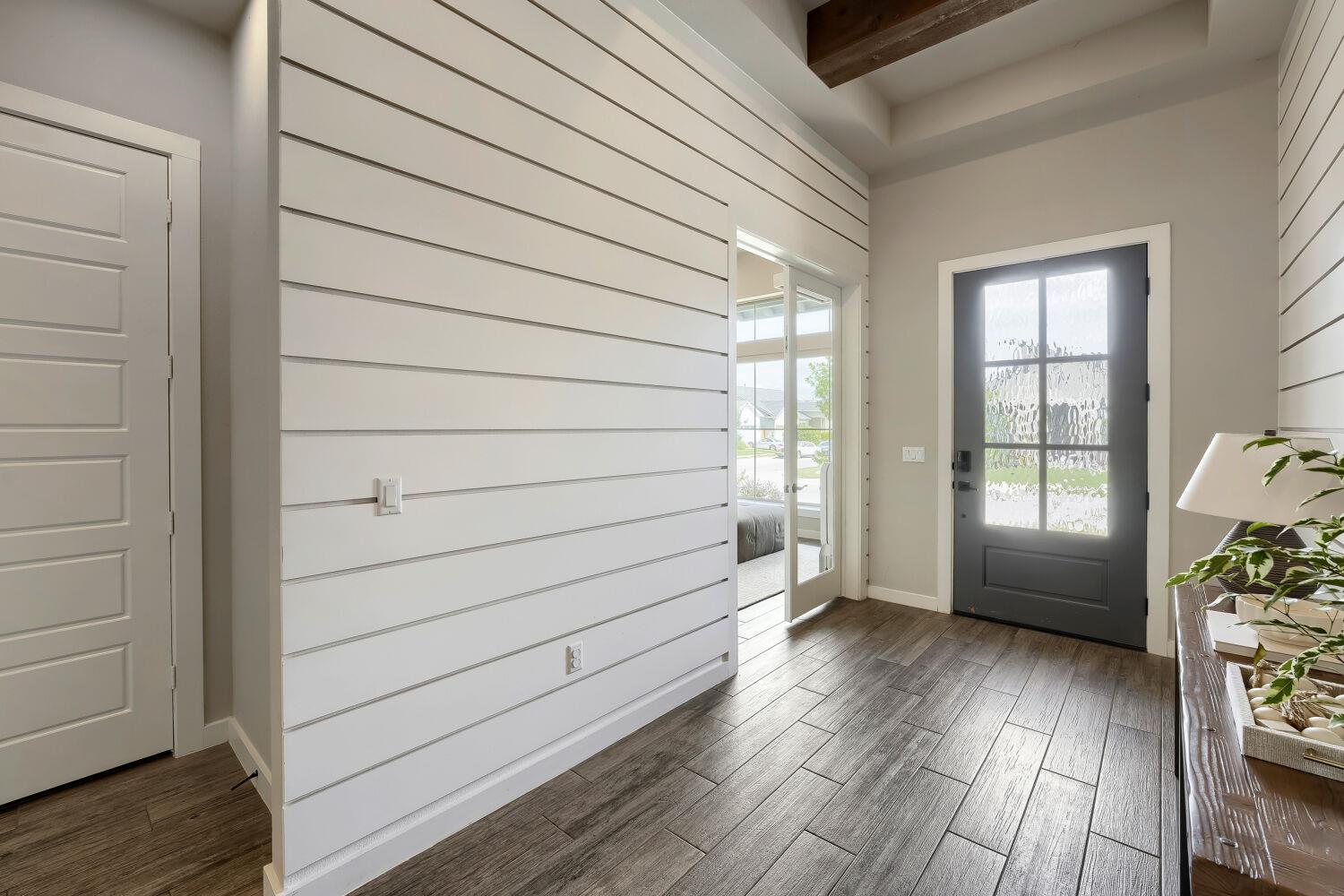 7901 Gilwice LN, Austin, TX 78744 photo 2