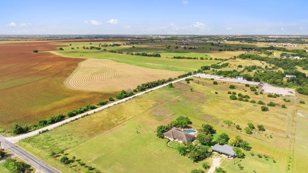 1920 County Road 130, Hutto, TX 78634 photo 4