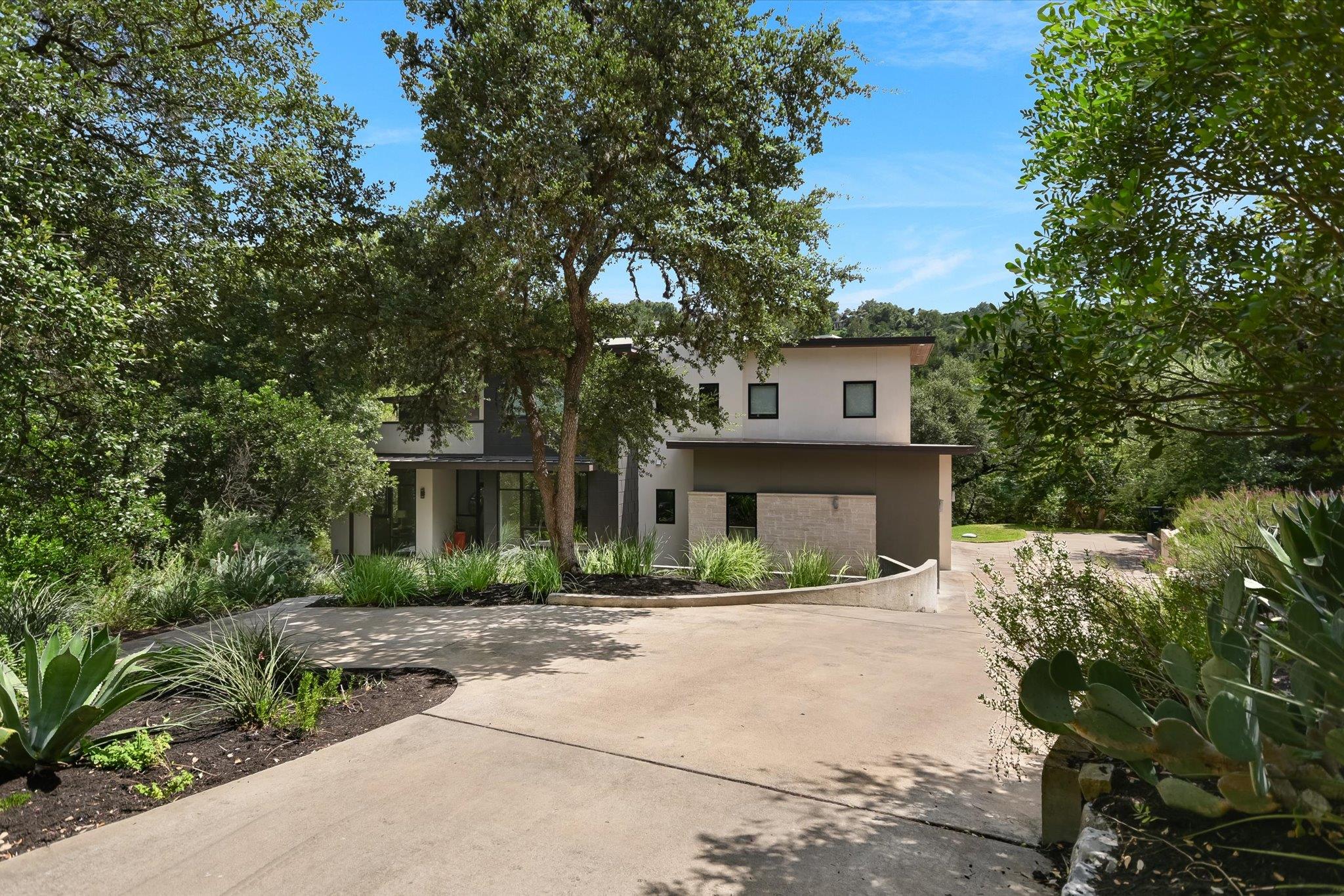 500 Laurel Valley RD, West Lake Hills, TX 78746 photo 2