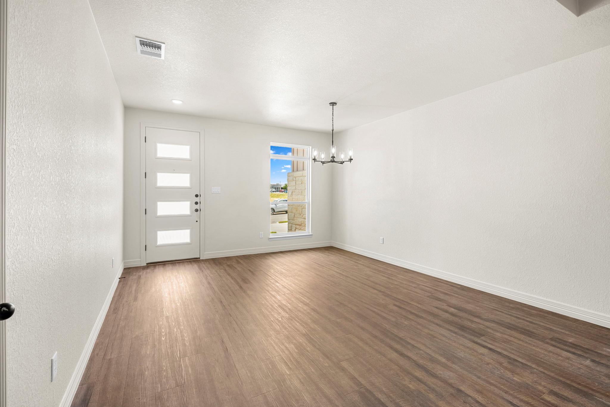 1303 Lone Pine WAY, Killeen, TX 76543 photo 2