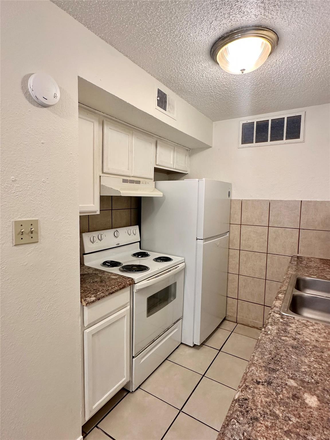 4322 Gillis ST #106, Austin, TX 78745 photo 3