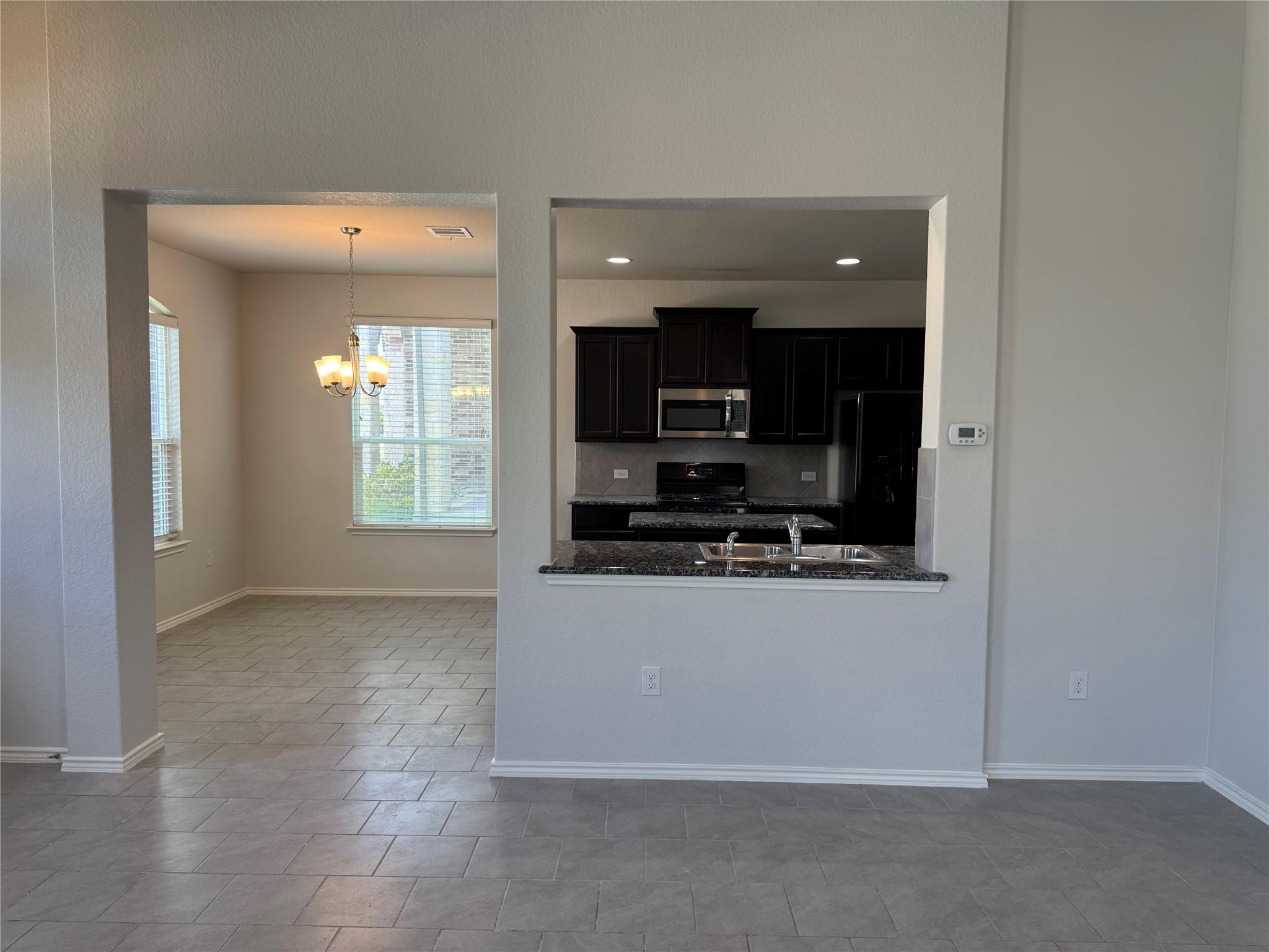 133 Flatland TRL, San Marcos, TX 78666 photo 4