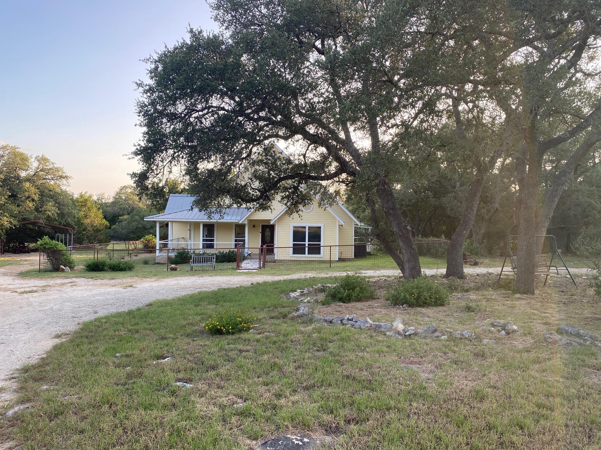 306 Plainview RD, Wimberley, TX 78676 photo 2