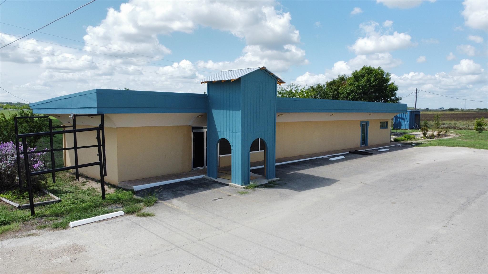 16870 State Highway 123, San Marcos, TX 78666 photo 2