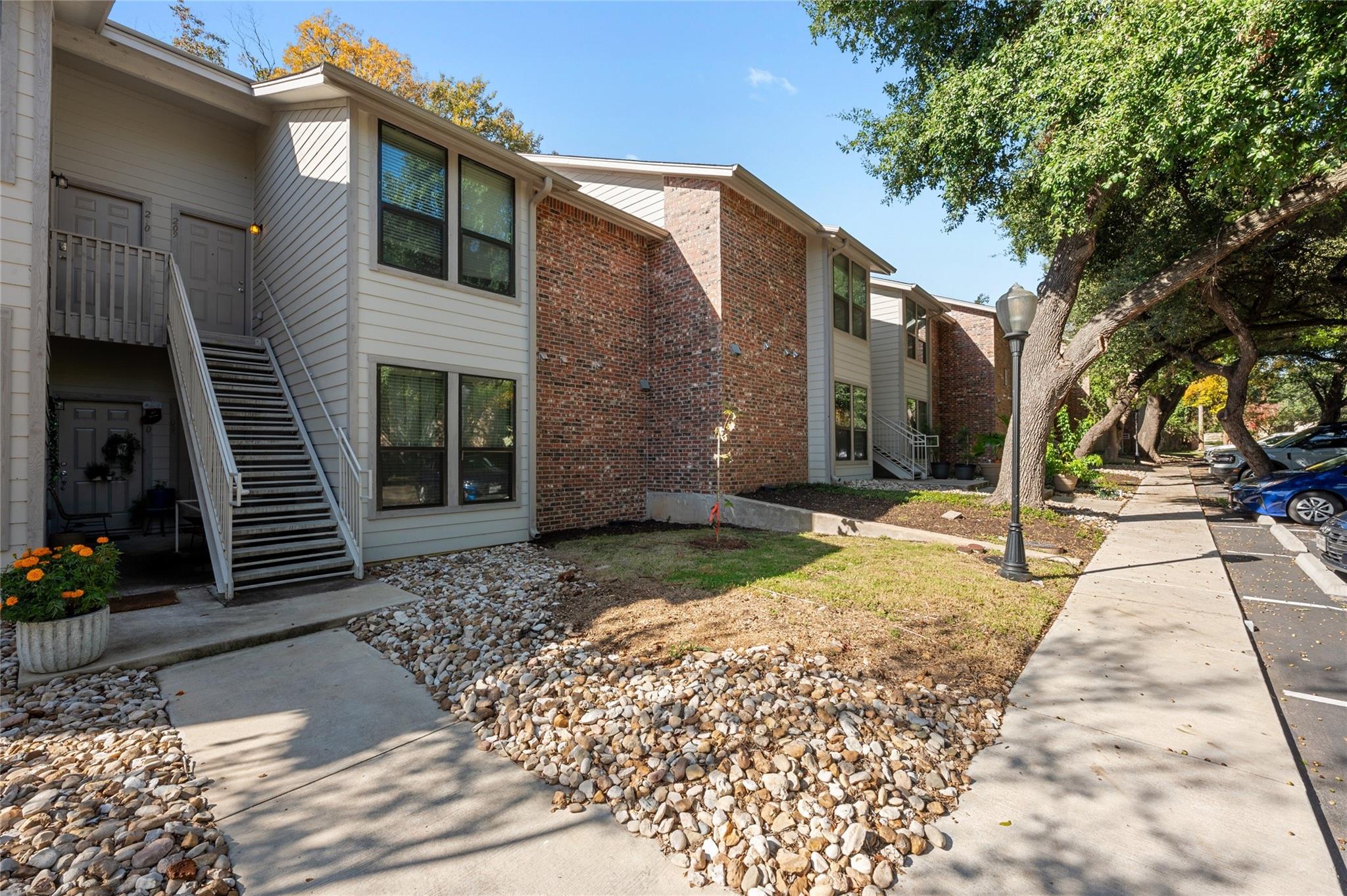 Dry Creek West Condo