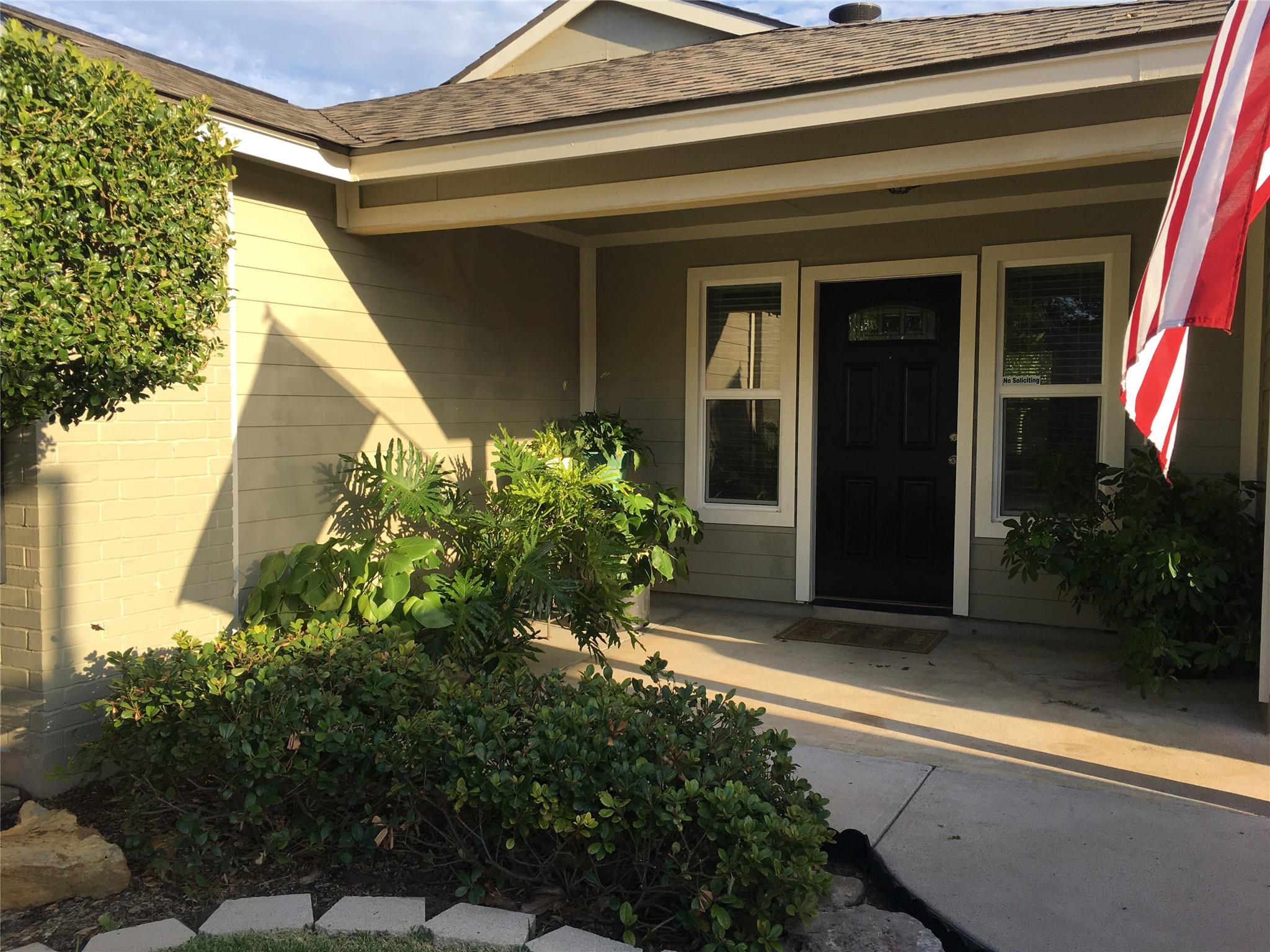 1403 Beth LN, Round Rock, TX 78664 photo 2