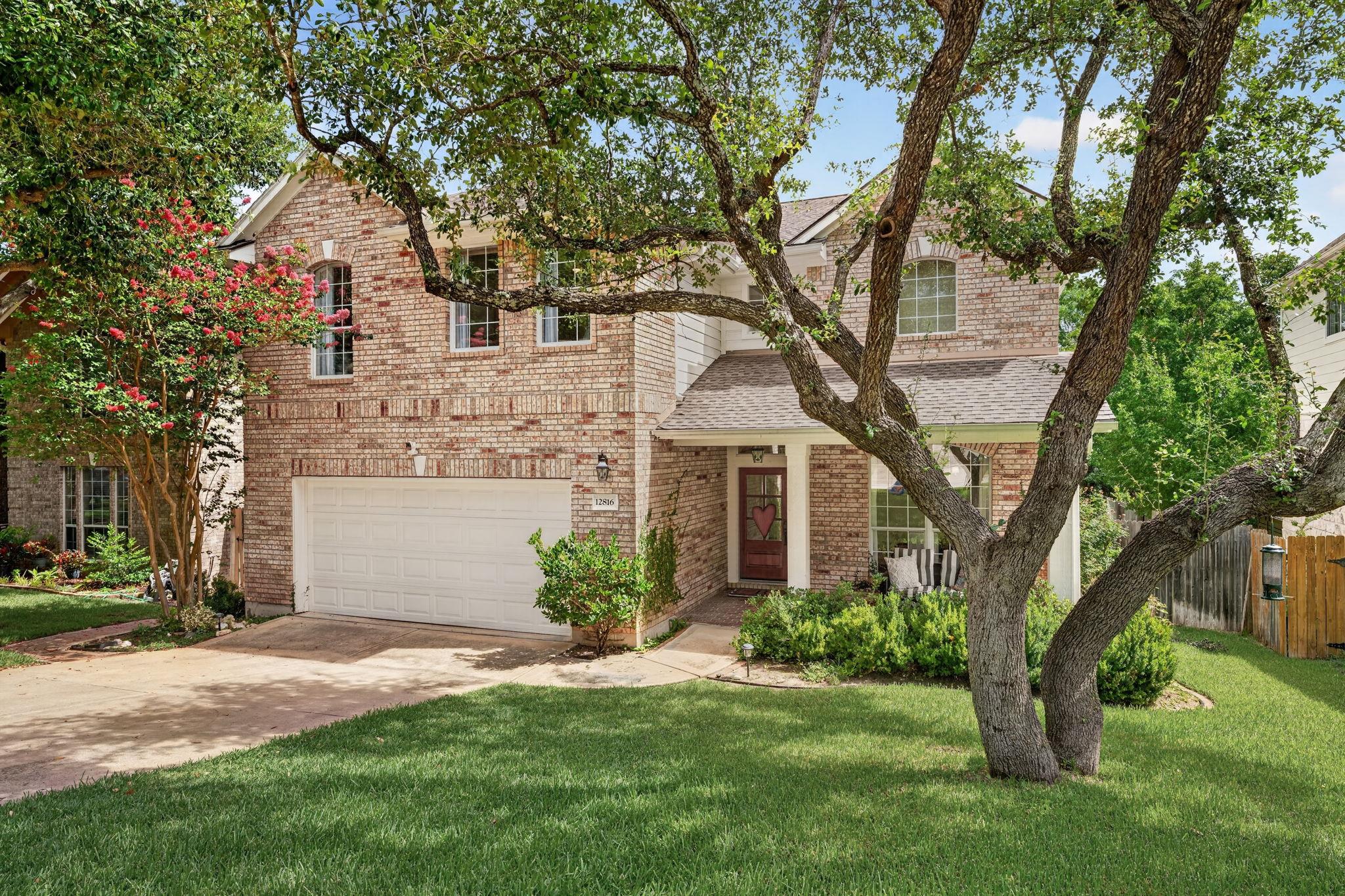 12816 Majestic Oaks DR, Austin, TX 78732 photo 2