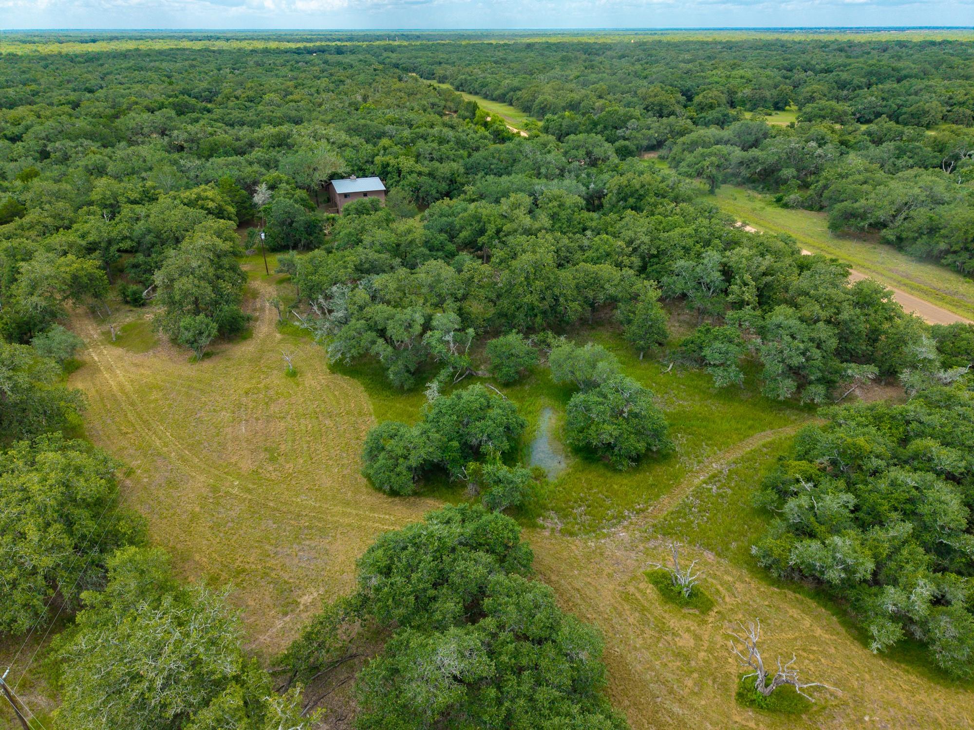 5641 County Road 14, Hallettsville, TX 77964 photo 4