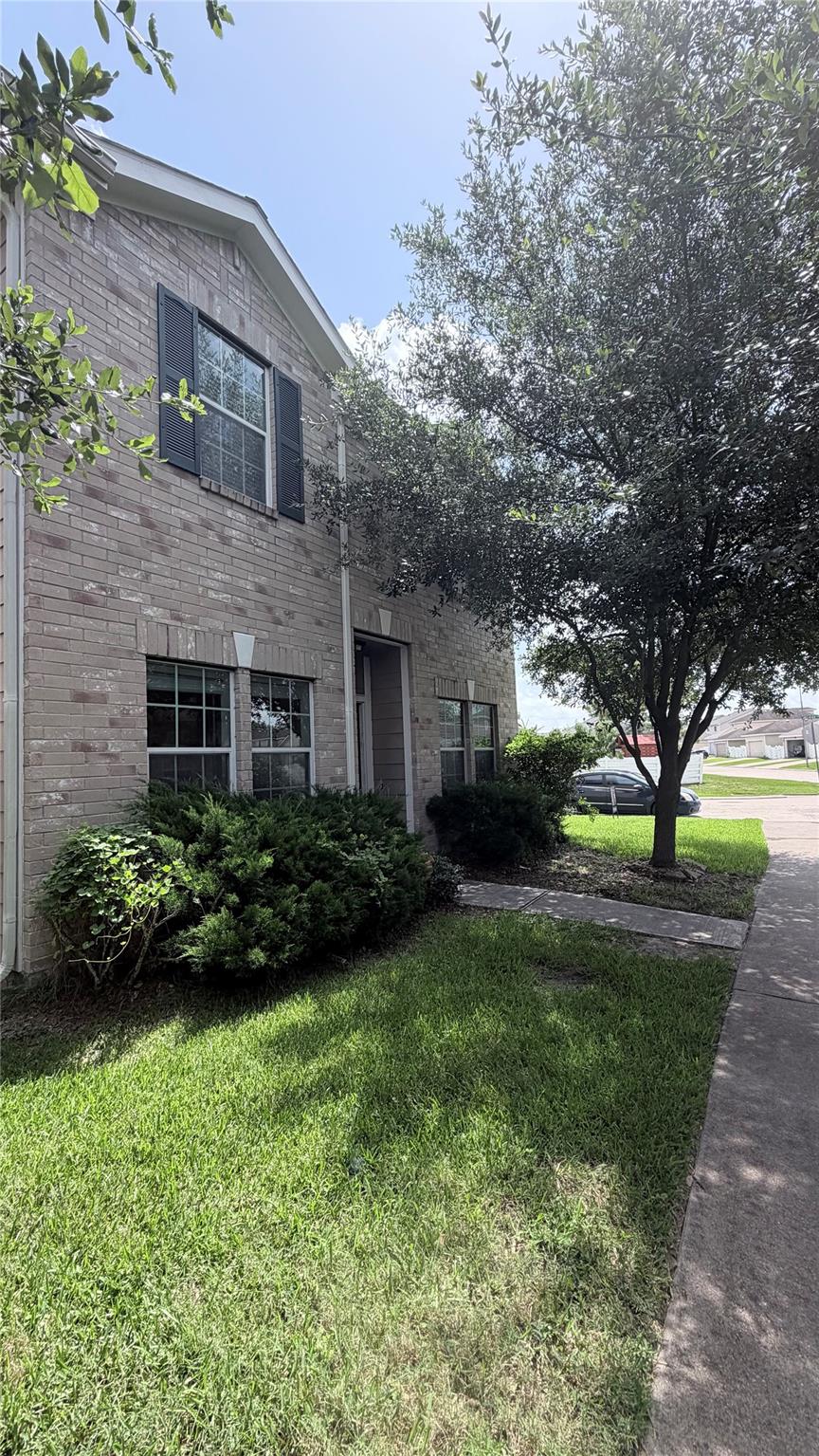 11932 Jelicoe DR, Houston, TX 77047 photo 2