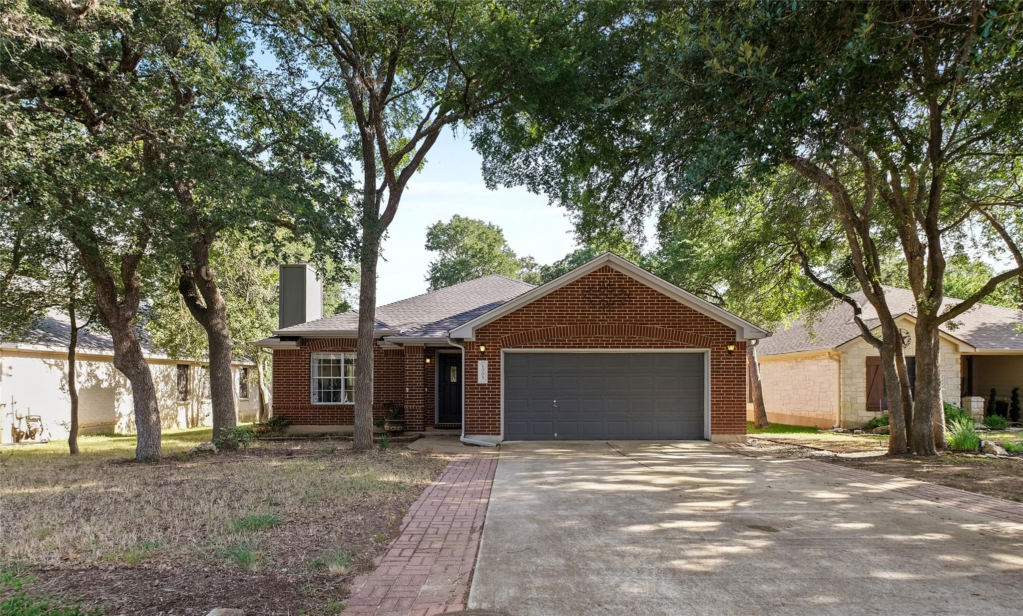 1005 Haleys Way DR, Buda, TX 78610 photo 2