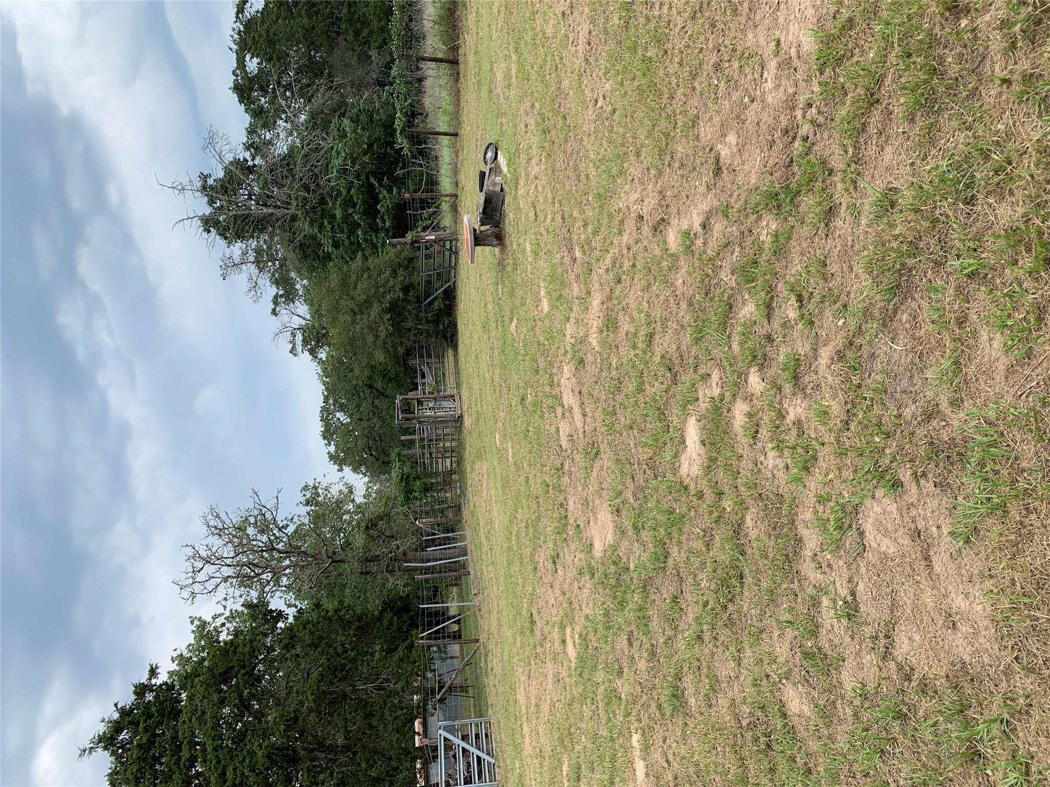 276 Ott RD, Rosanky, TX 78953 photo 2