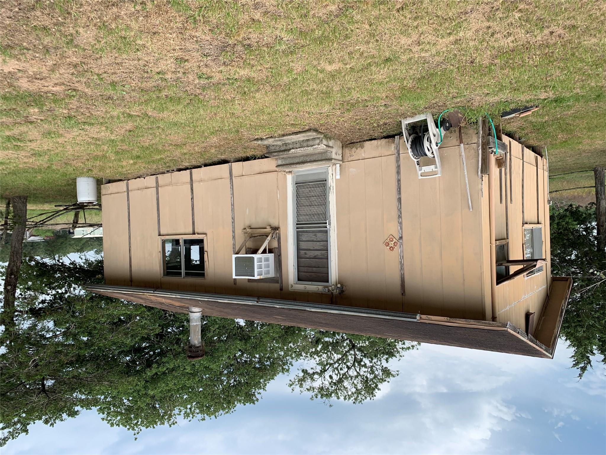 276 Ott RD, Rosanky, TX 78953 photo 4