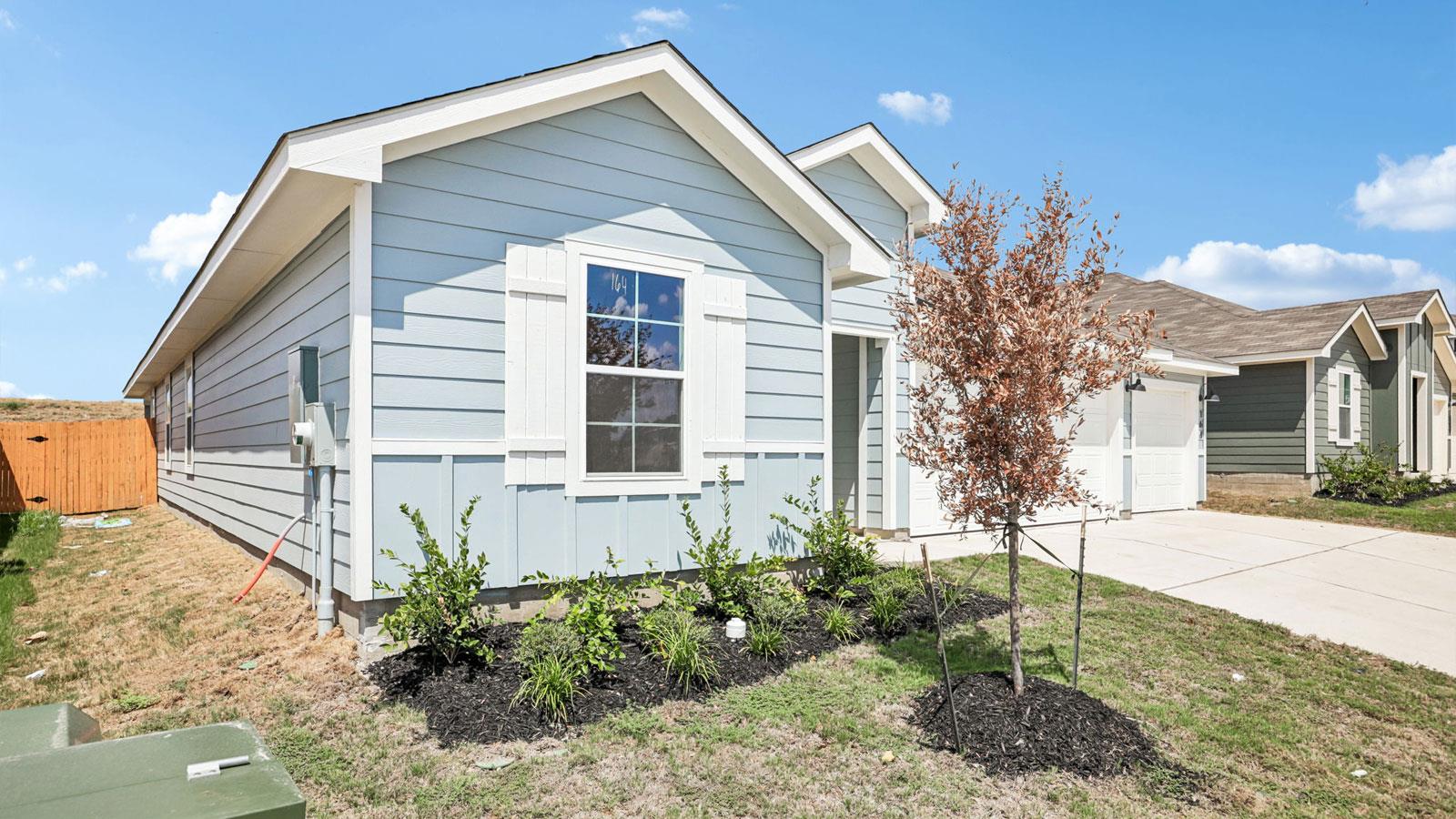 164 Gilmer LN, Buda, TX 78610 photo 2