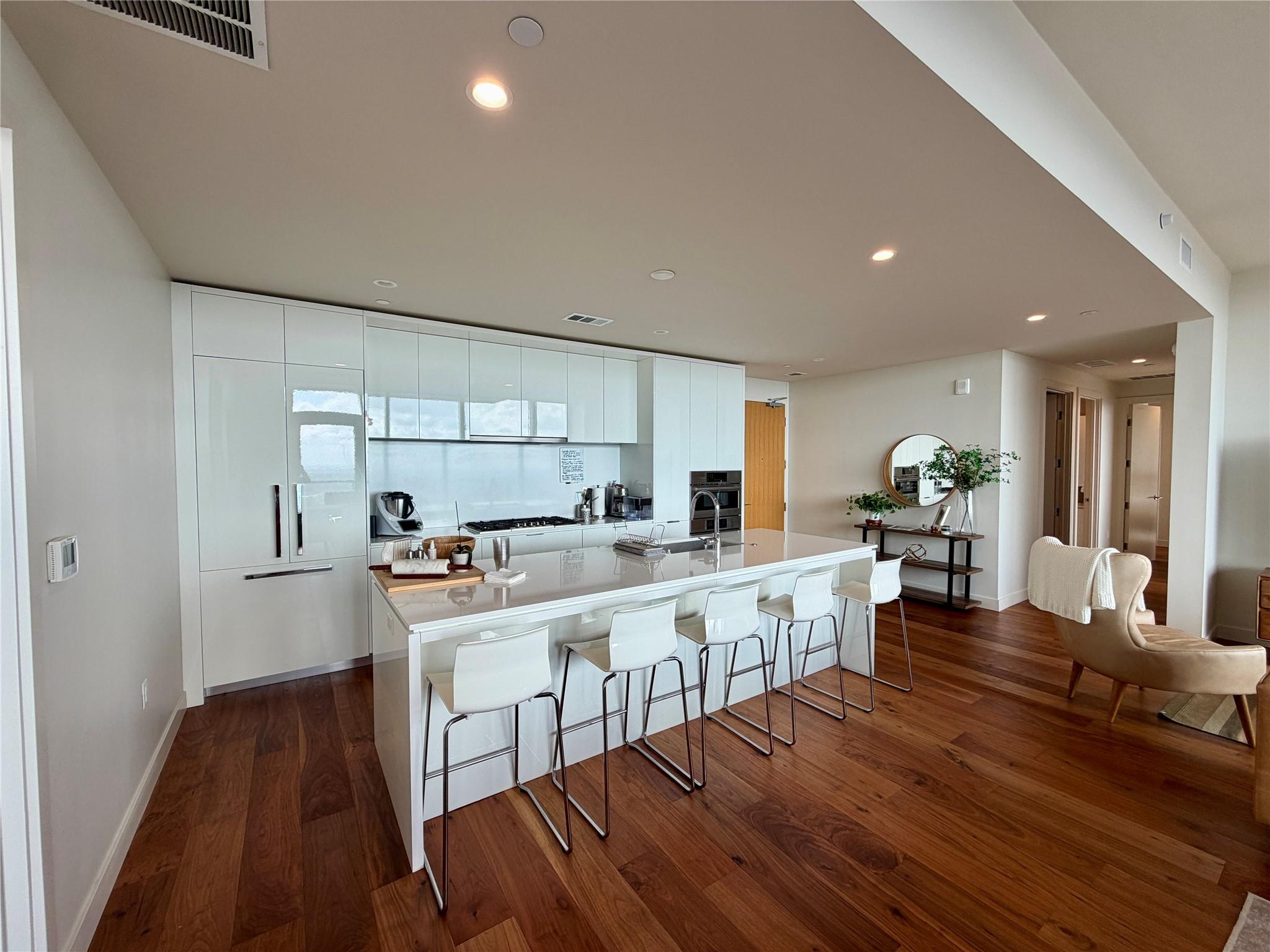 44 East Ave #4305, Austin, TX 78701 photo 2