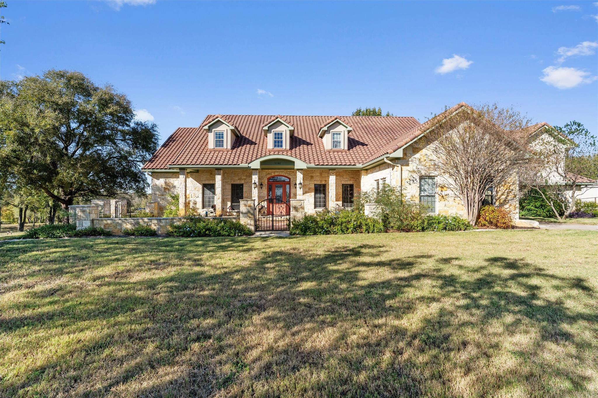 1092 FM 3000, Elgin, TX 78621 photo 2
