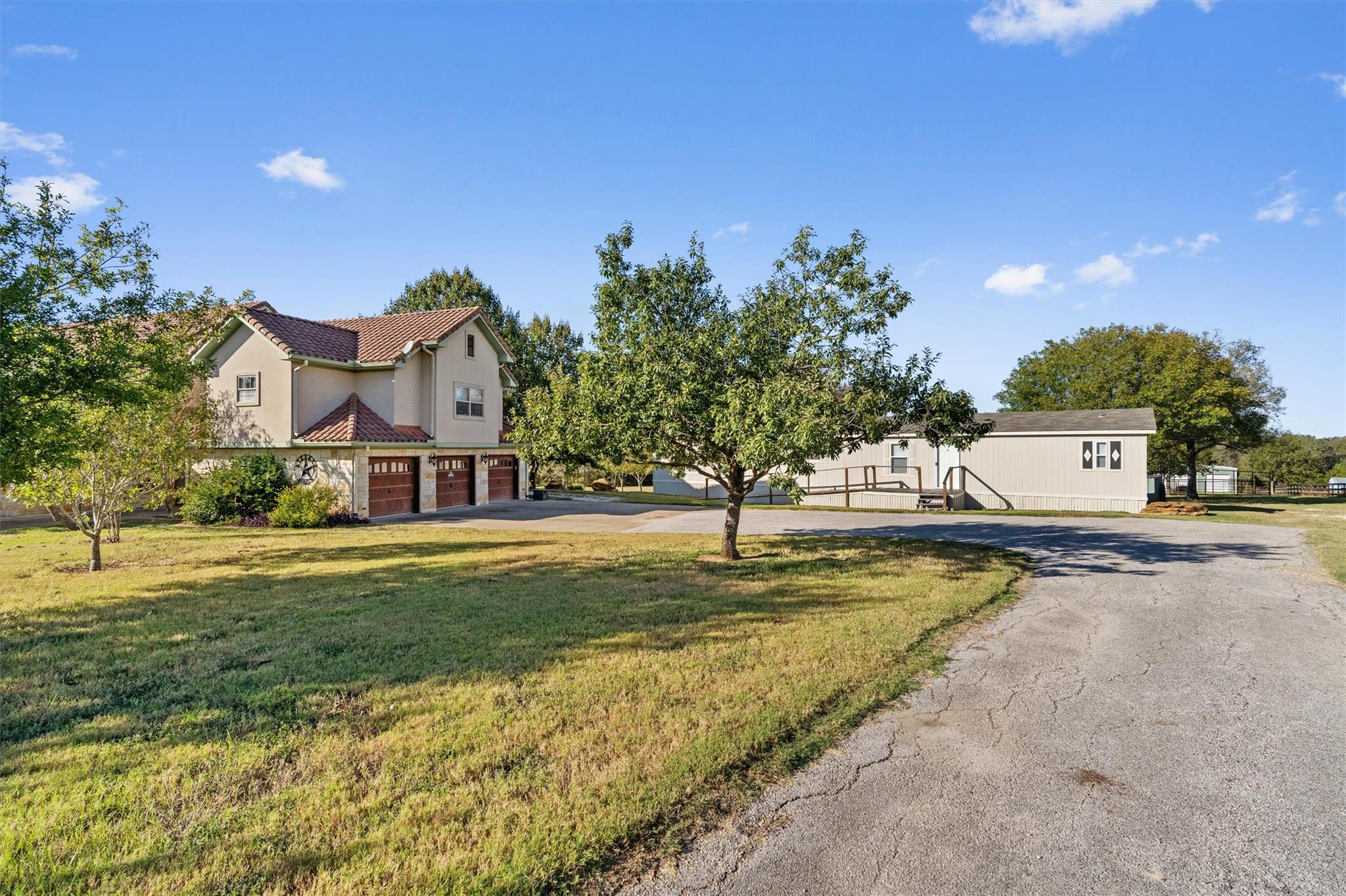 1092 FM 3000, Elgin, TX 78621 photo 3