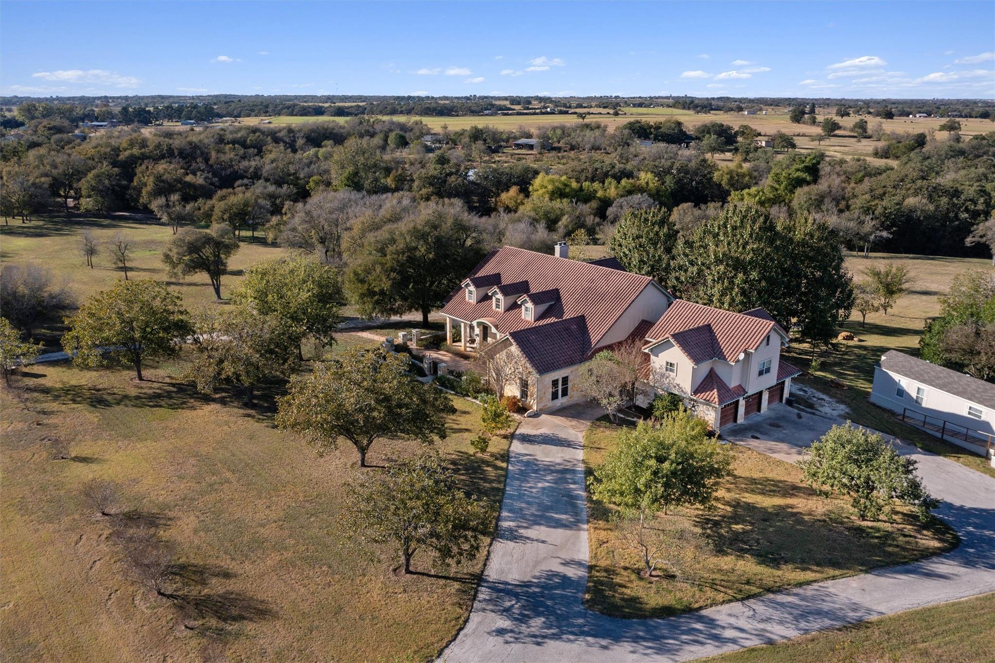 1092 FM 3000, Elgin, TX 78621 photo 4