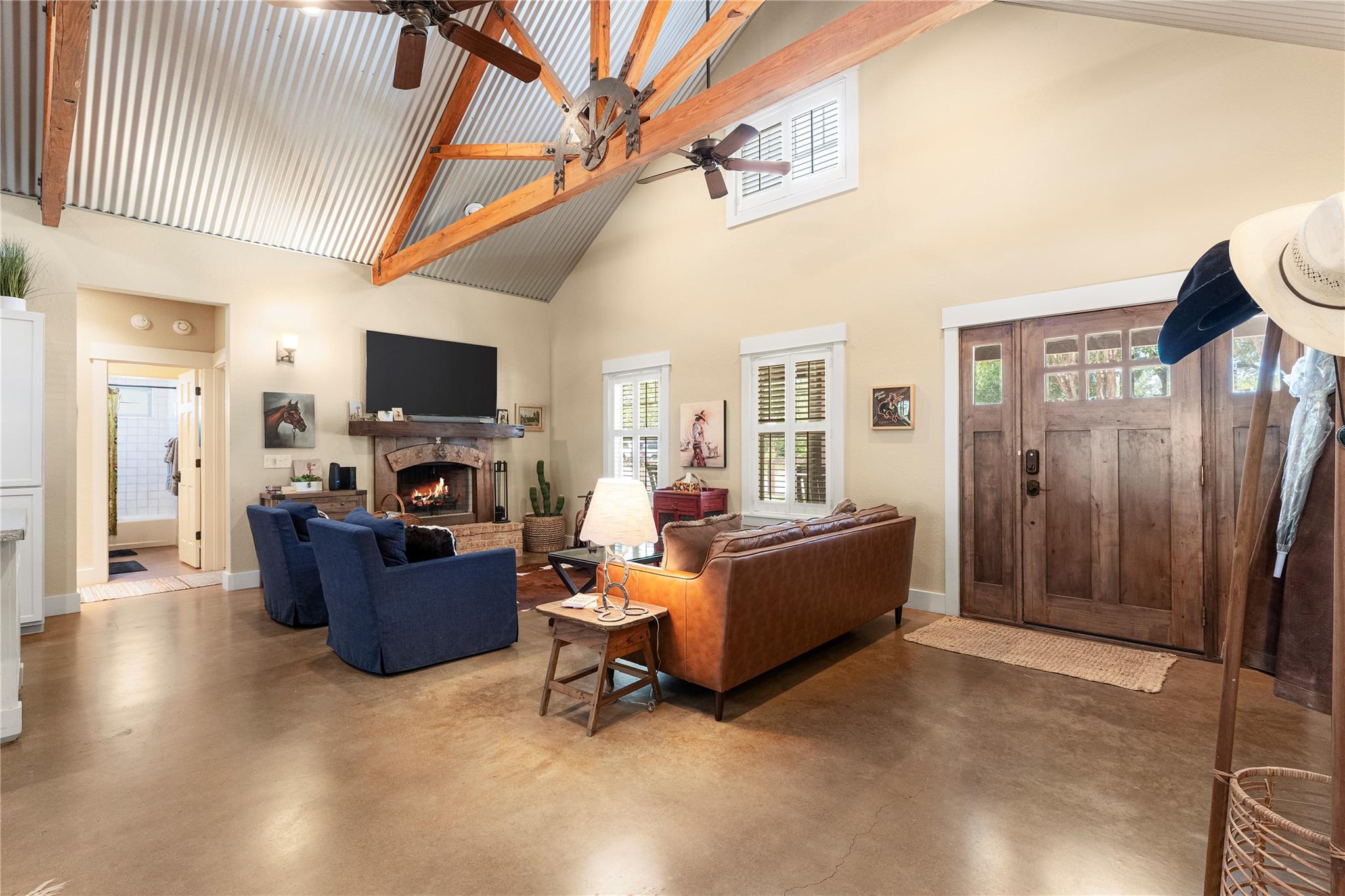 315 Hays ST, Dripping Springs, TX 78620 photo 4