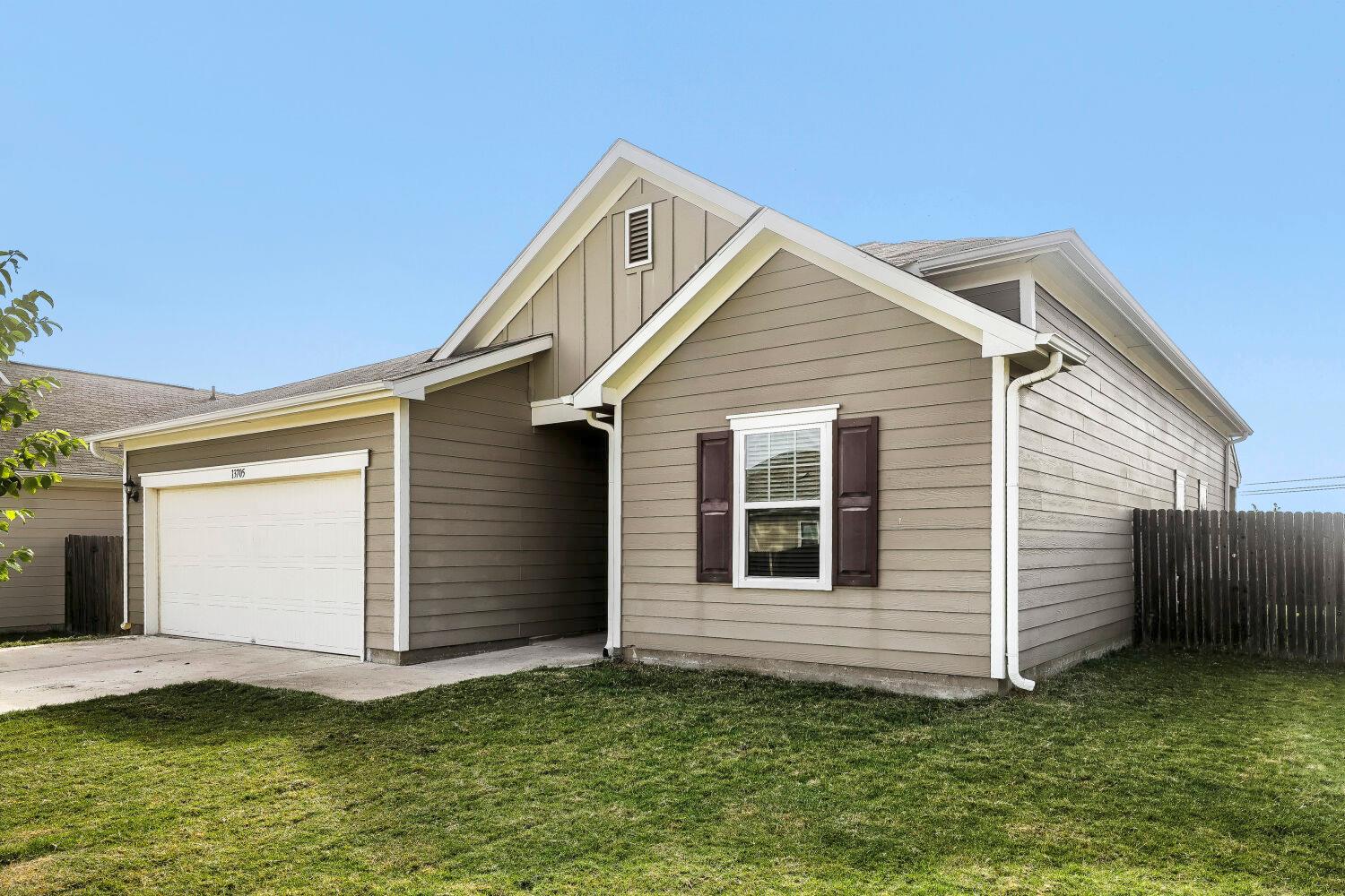 13705 Sherri Berry WAY, Manor, TX 78653 photo 3
