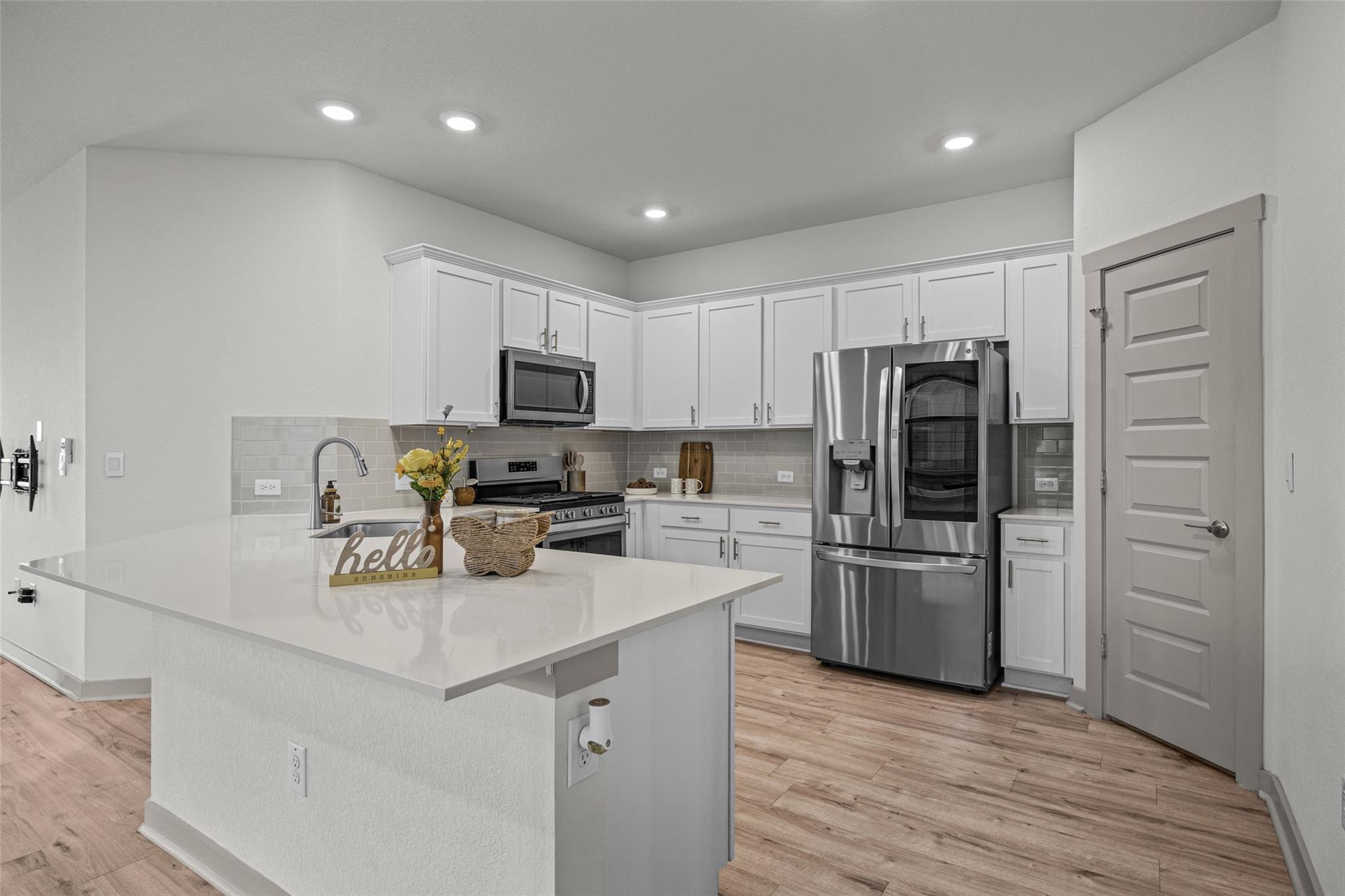 7812 City Top BLVD, Austin, TX 78724 photo 5